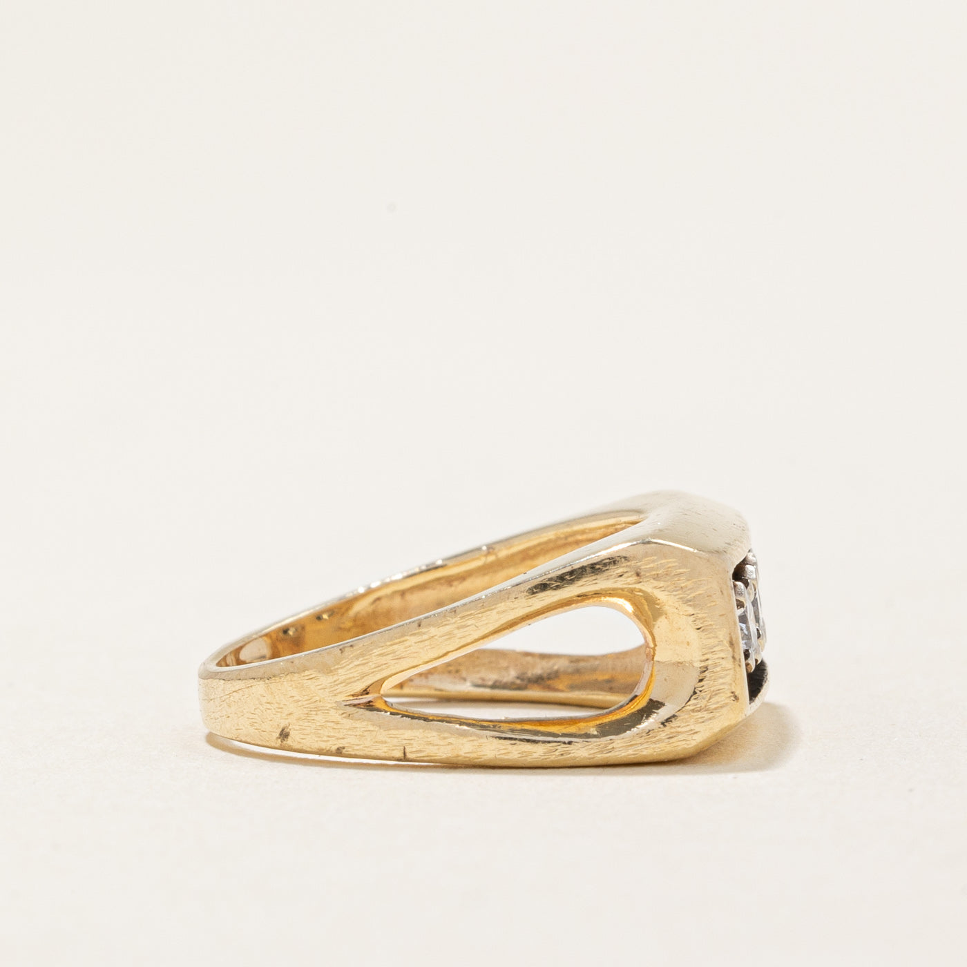 Three Stone Diamond Ring | 0.25ctw | SZ 3 |