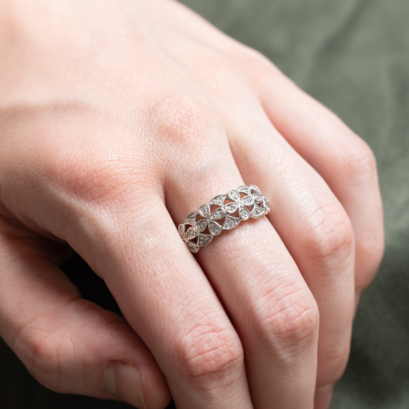 Scattered Diamond Openwork Ring | 0.17ctw | SZ 7