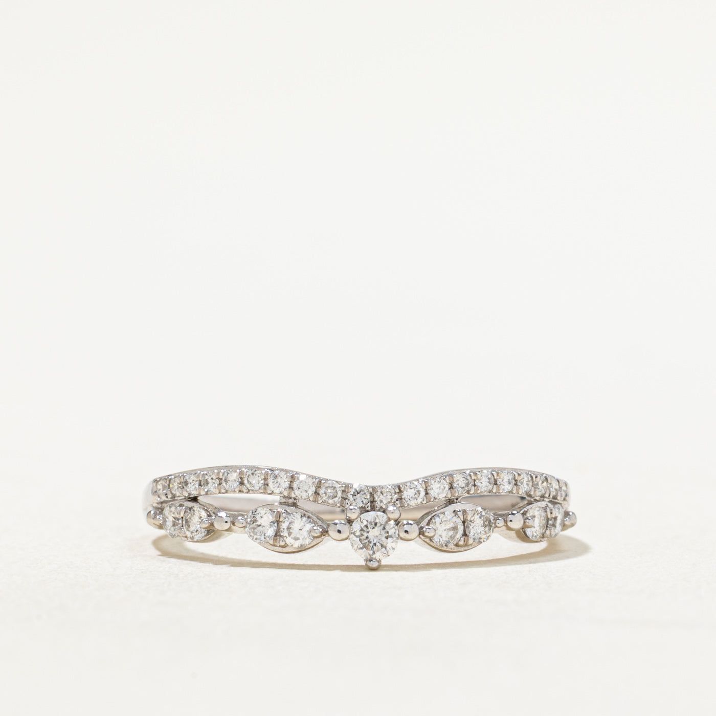 Bague contour ornée de diamants | 0,31 ct | Taille 9,25