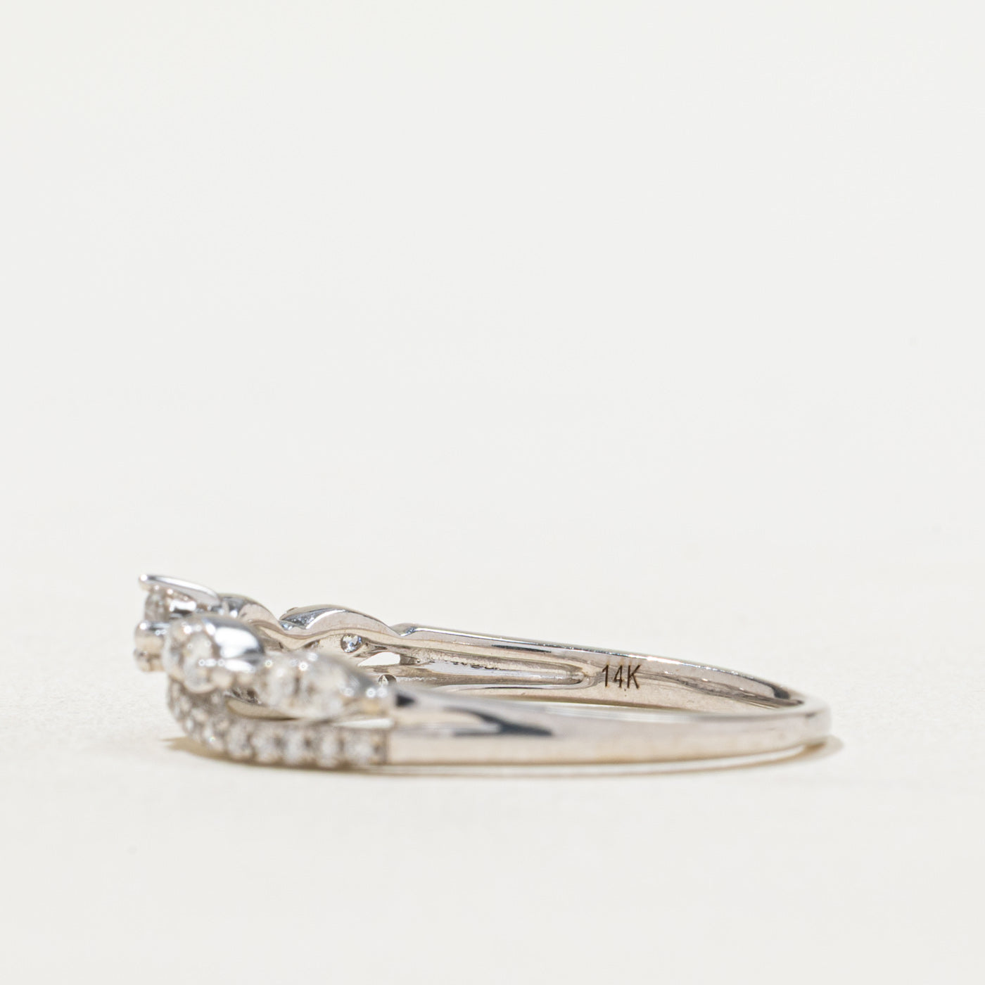 Bague contour ornée de diamants | 0,31 ct | Taille 9,25
