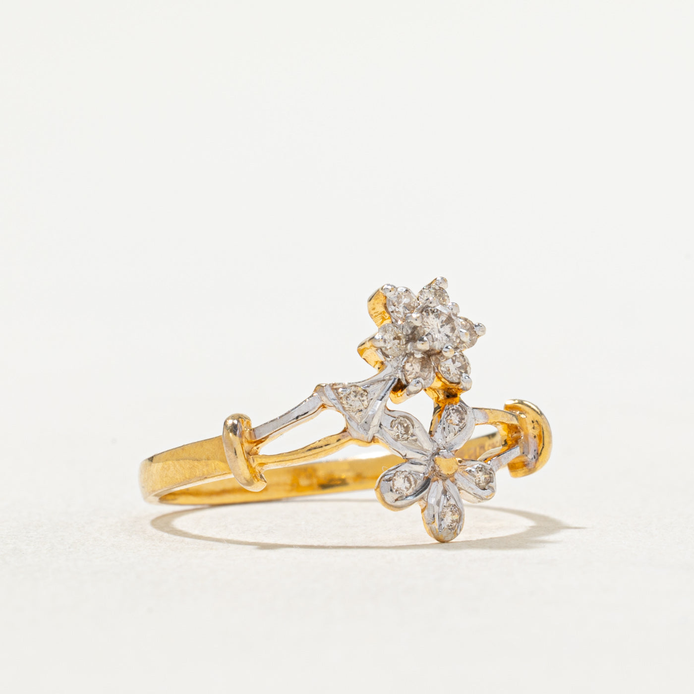 Diamond Floral Ring | 0.20ctw | SZ 6.75