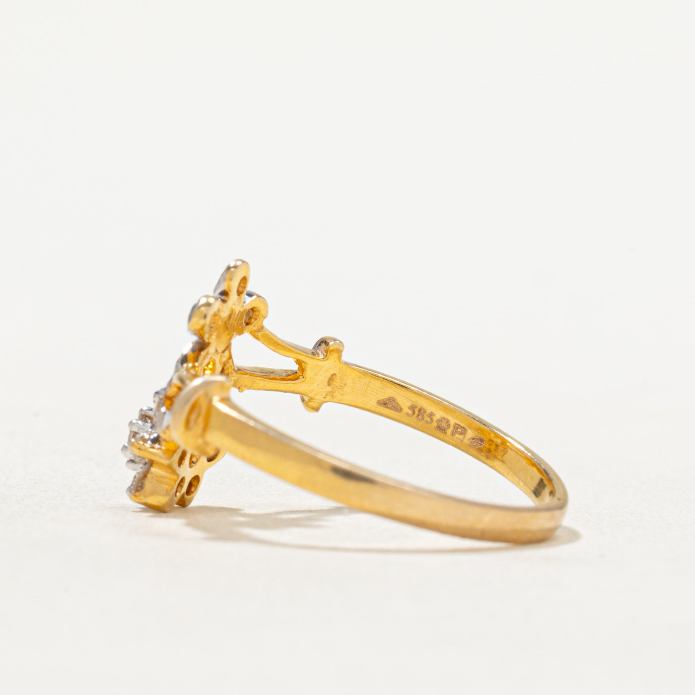 Diamond Floral Ring | 0.20ctw | SZ 6.75