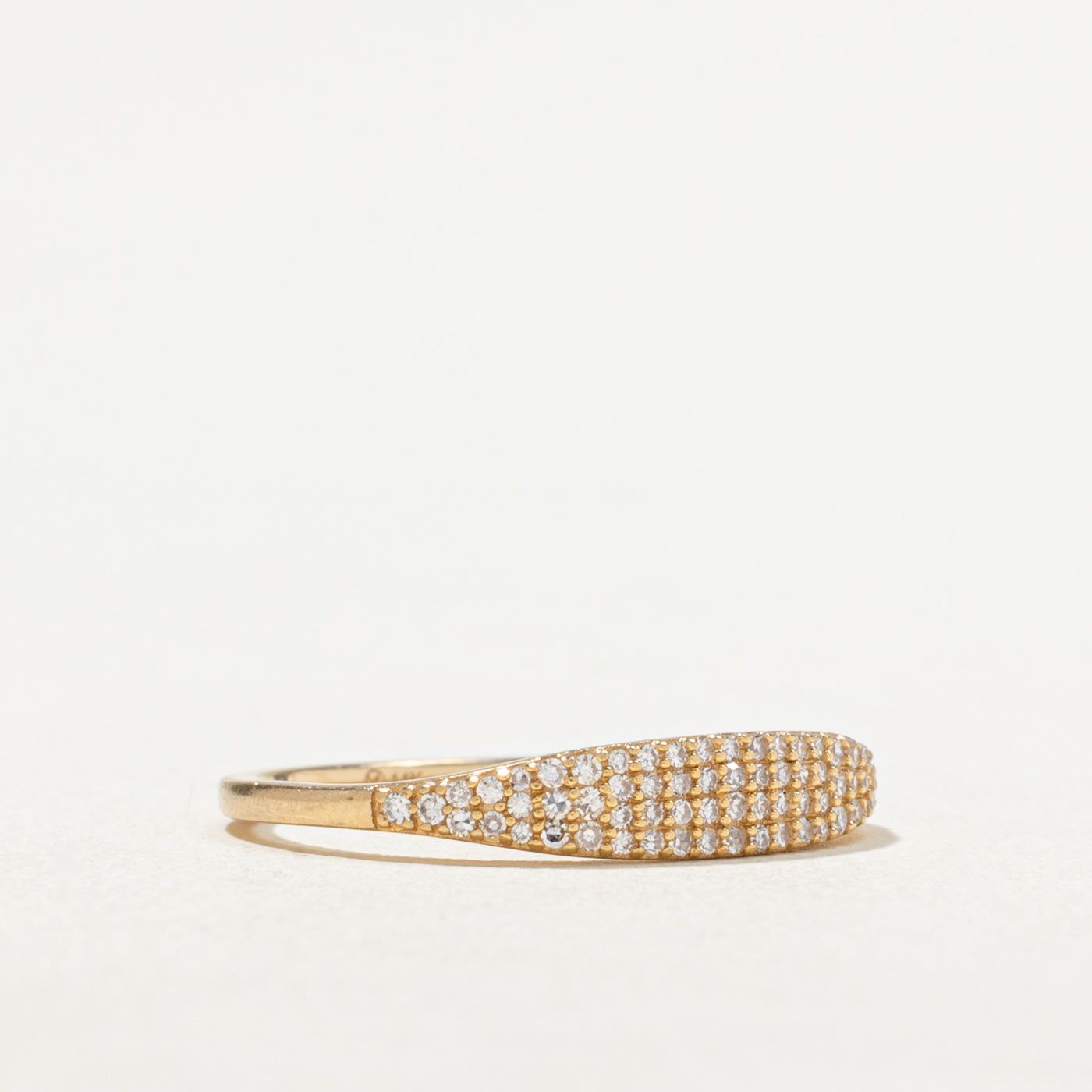 Bande effilée de diamants sertis pavé | 0,13ctw | Taille 6