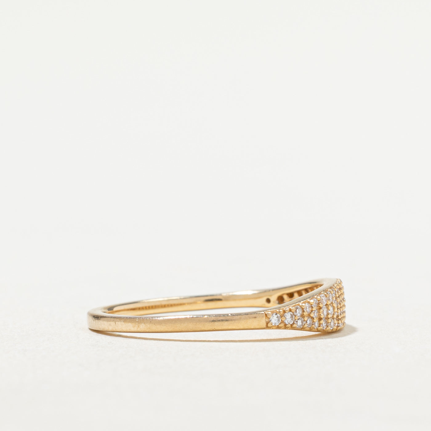 Bande effilée de diamants sertis pavé | 0,13ctw | Taille 6