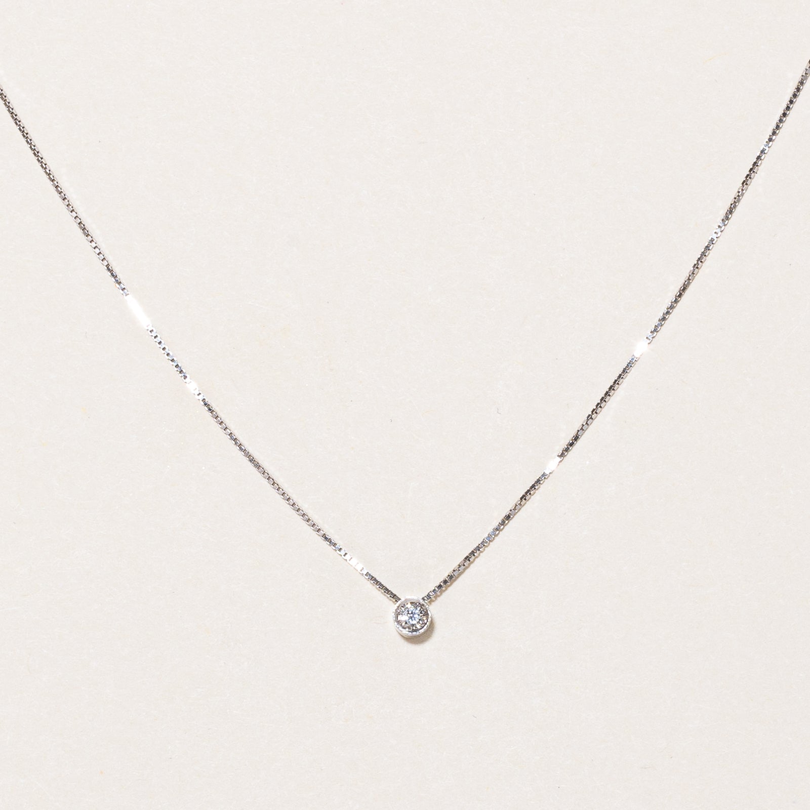 Collier pendentif diamant | 0,04 ct | 40,6 cm |