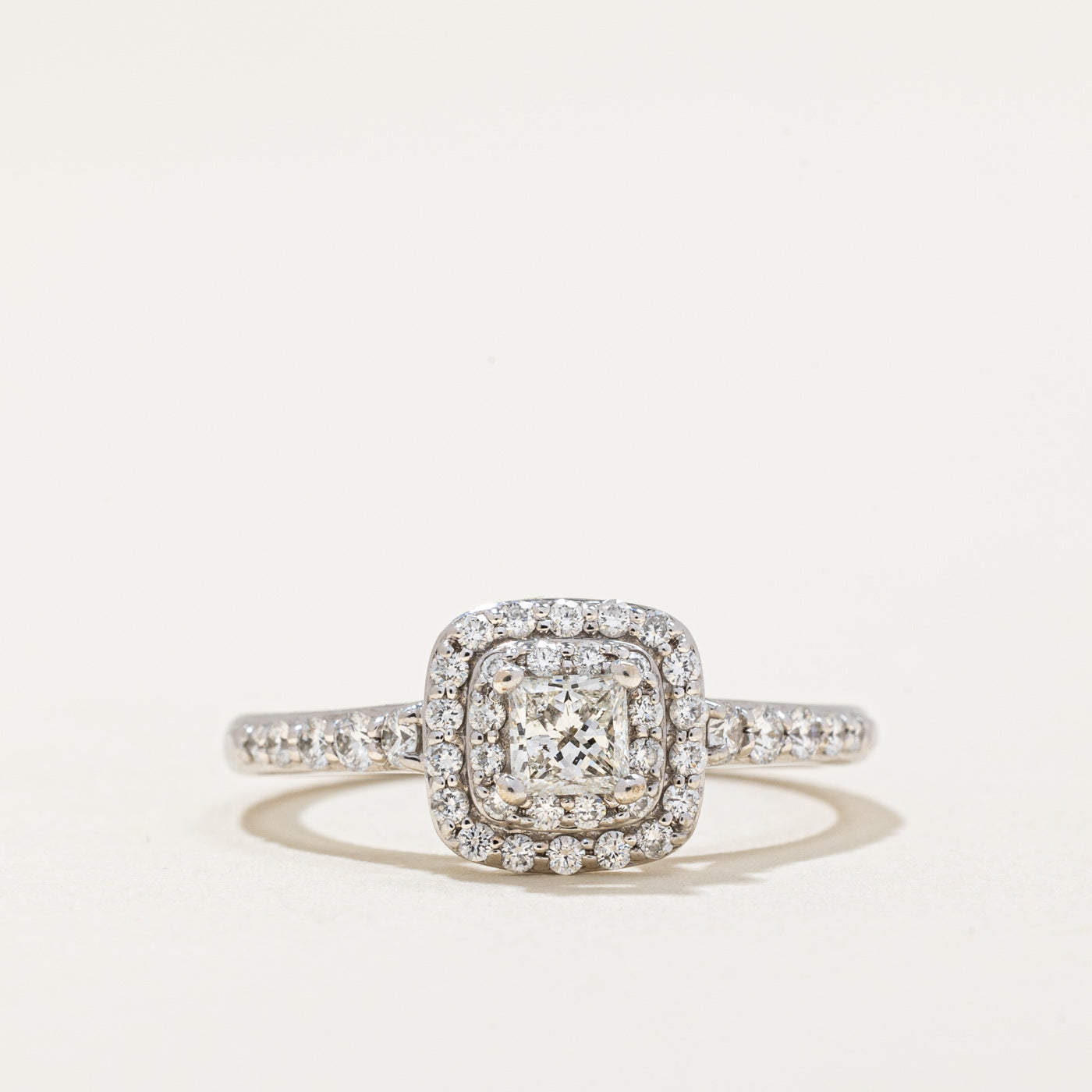 Bague de fiançailles avec halo de diamants | 0,49 ct | Taille 5,25 |