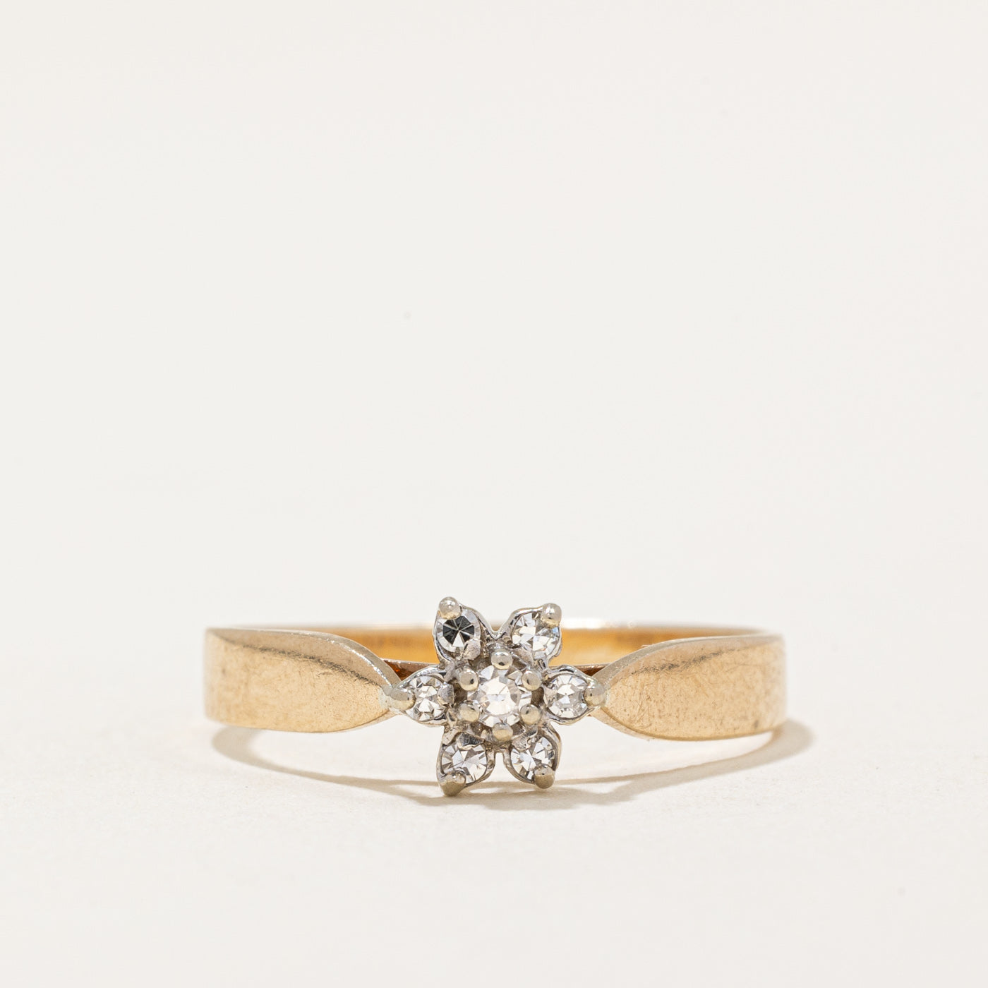 Diamond Ring | 0.09ctw | SZ 6 |