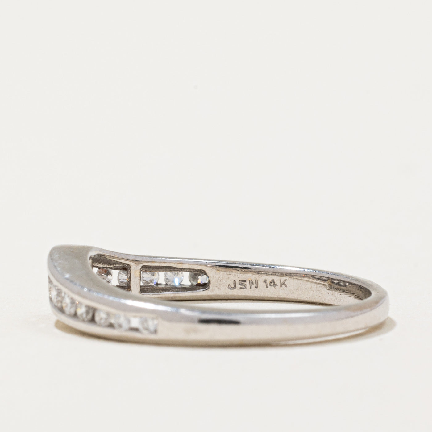 Diamond Chevron Ring | 0.19ctw | SZ 5.25 |