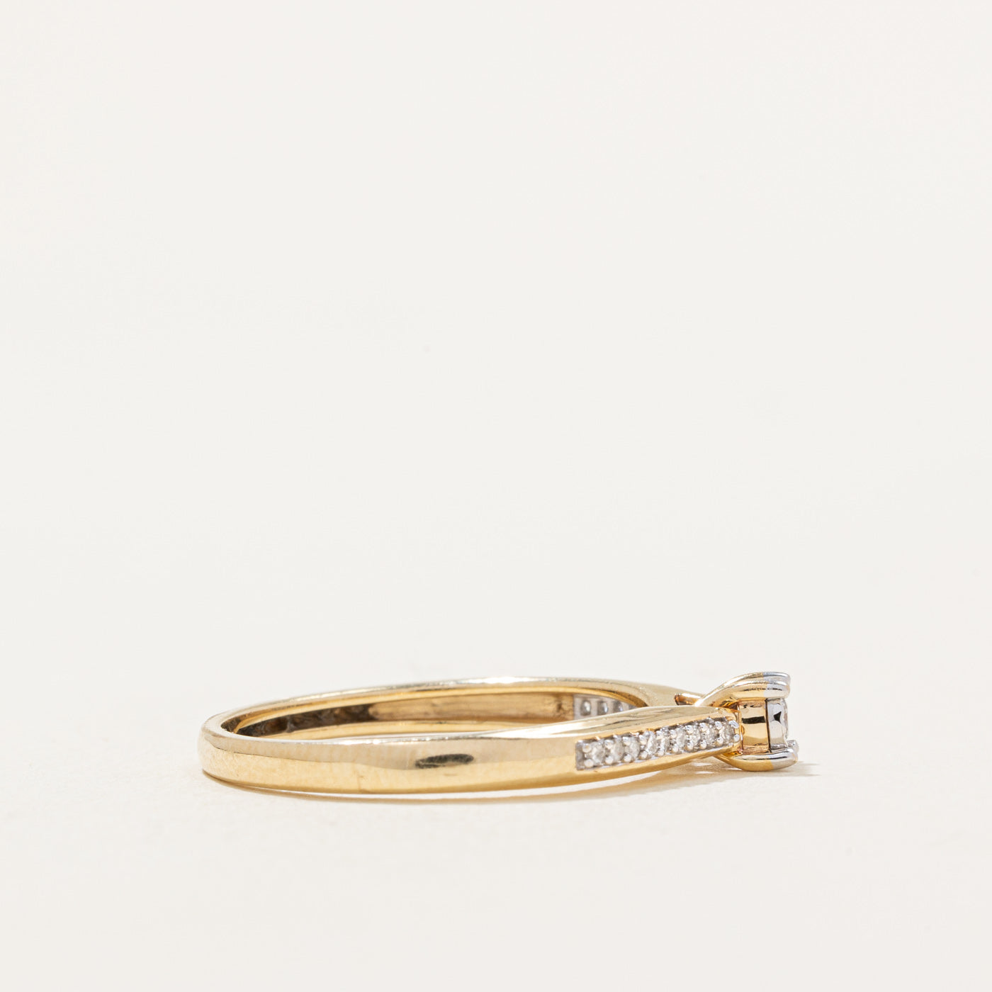Diamond Ring | 0.12ctw | SZ 7 |
