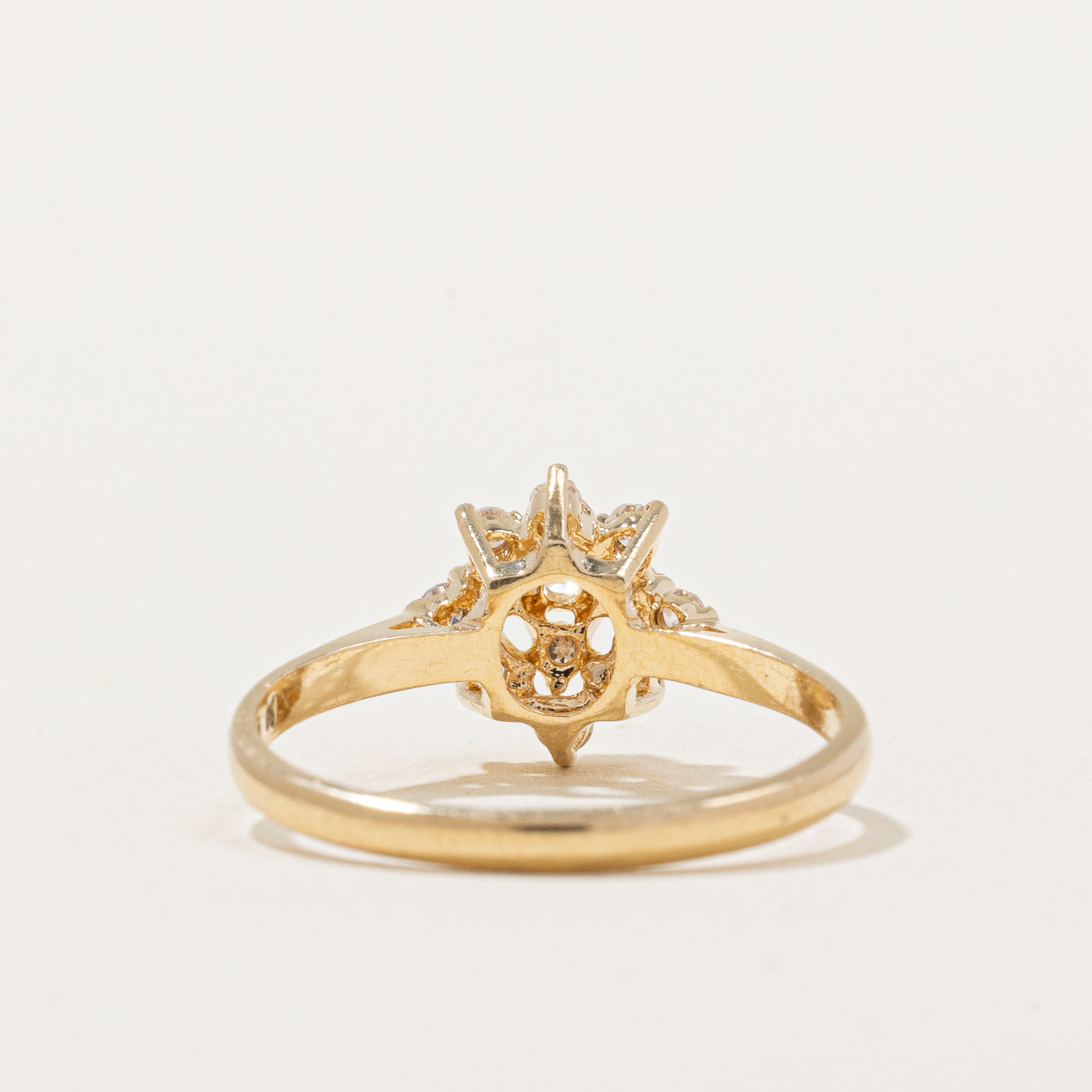 Diamond Petal Cluster Ring | 0.25ctw | SZ 6 |