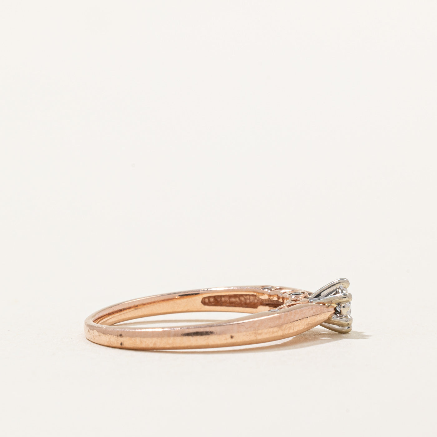 Illusion Set Diamond Ring | 0.06ctw | SZ 5.25 |