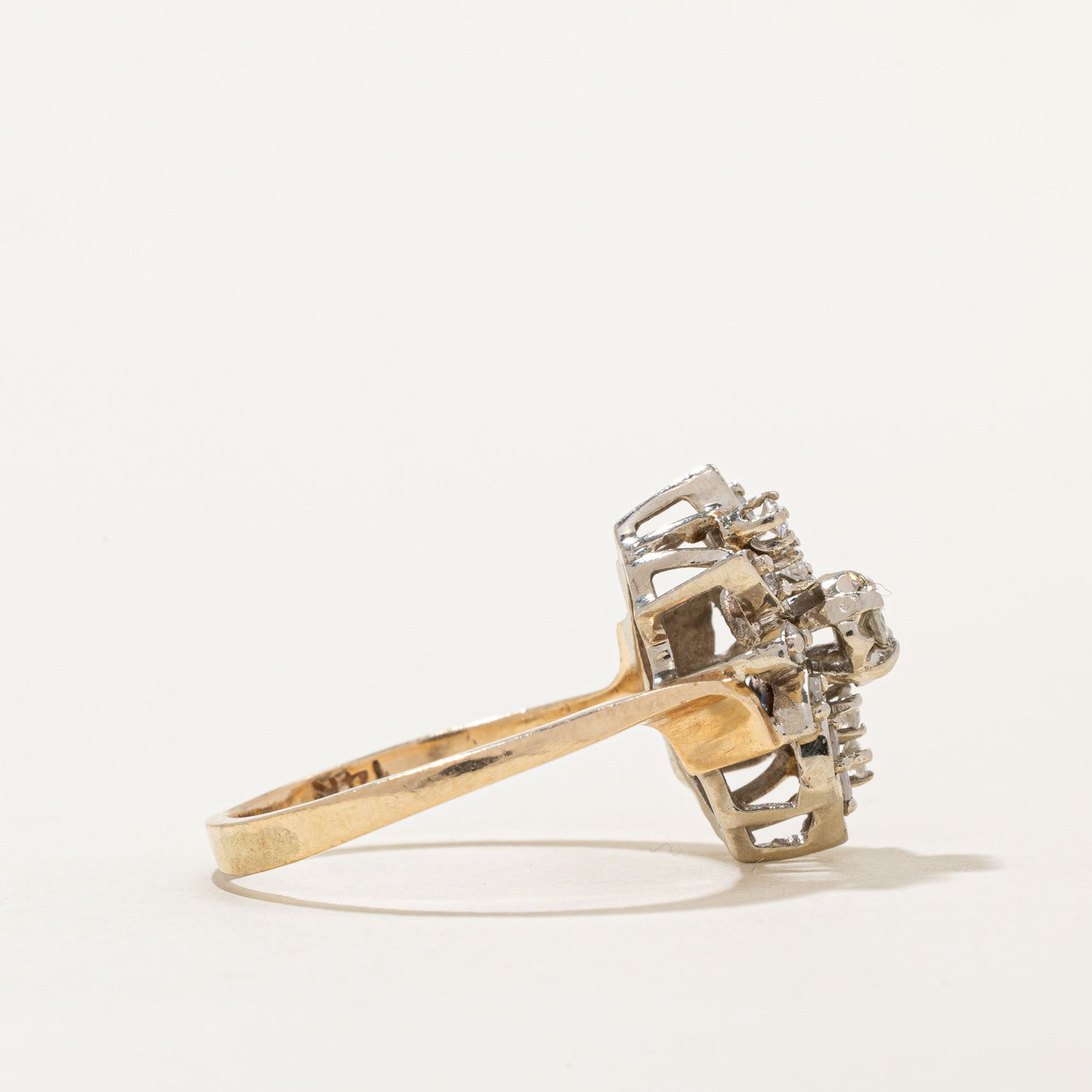 Illusion Set Diamond Cluster Cocktail Ring | 0.30ctw | SZ 7 |