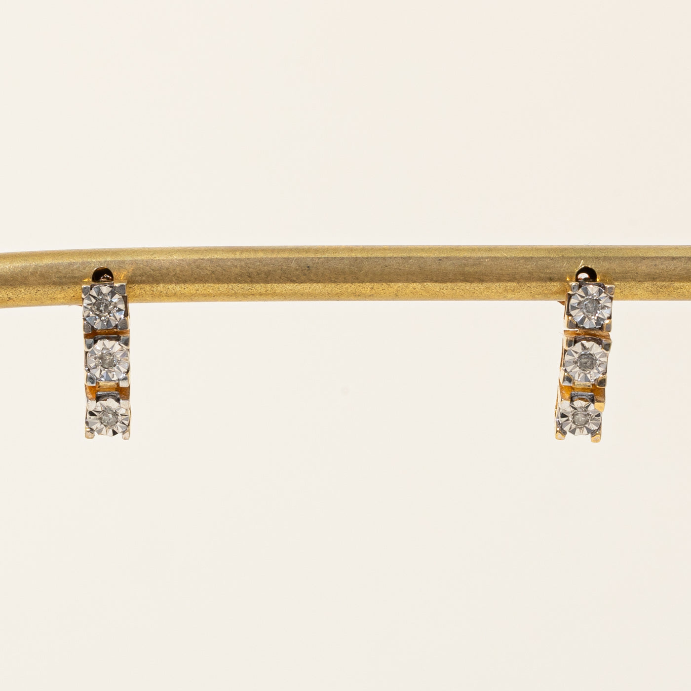 Illusion Set Diamond Column Stud Earrings | 0.03ctw |