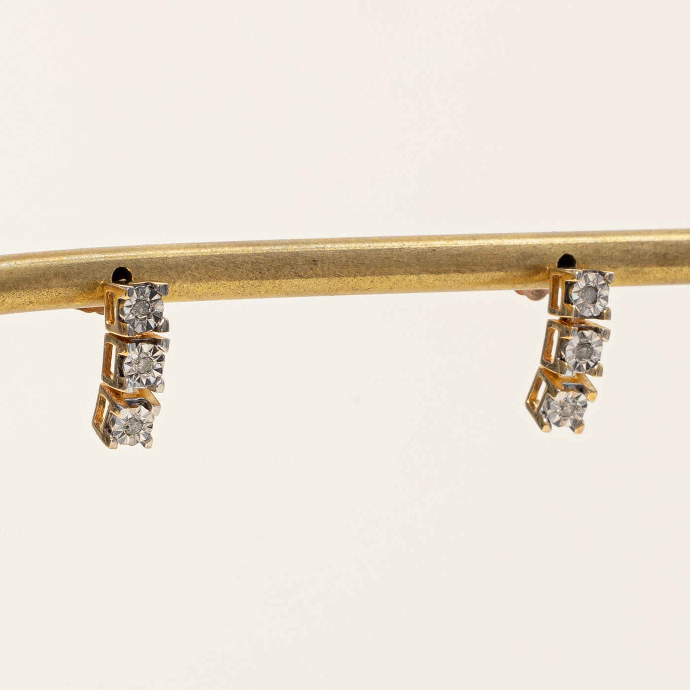 Illusion Set Diamond Column Stud Earrings | 0.03ctw |