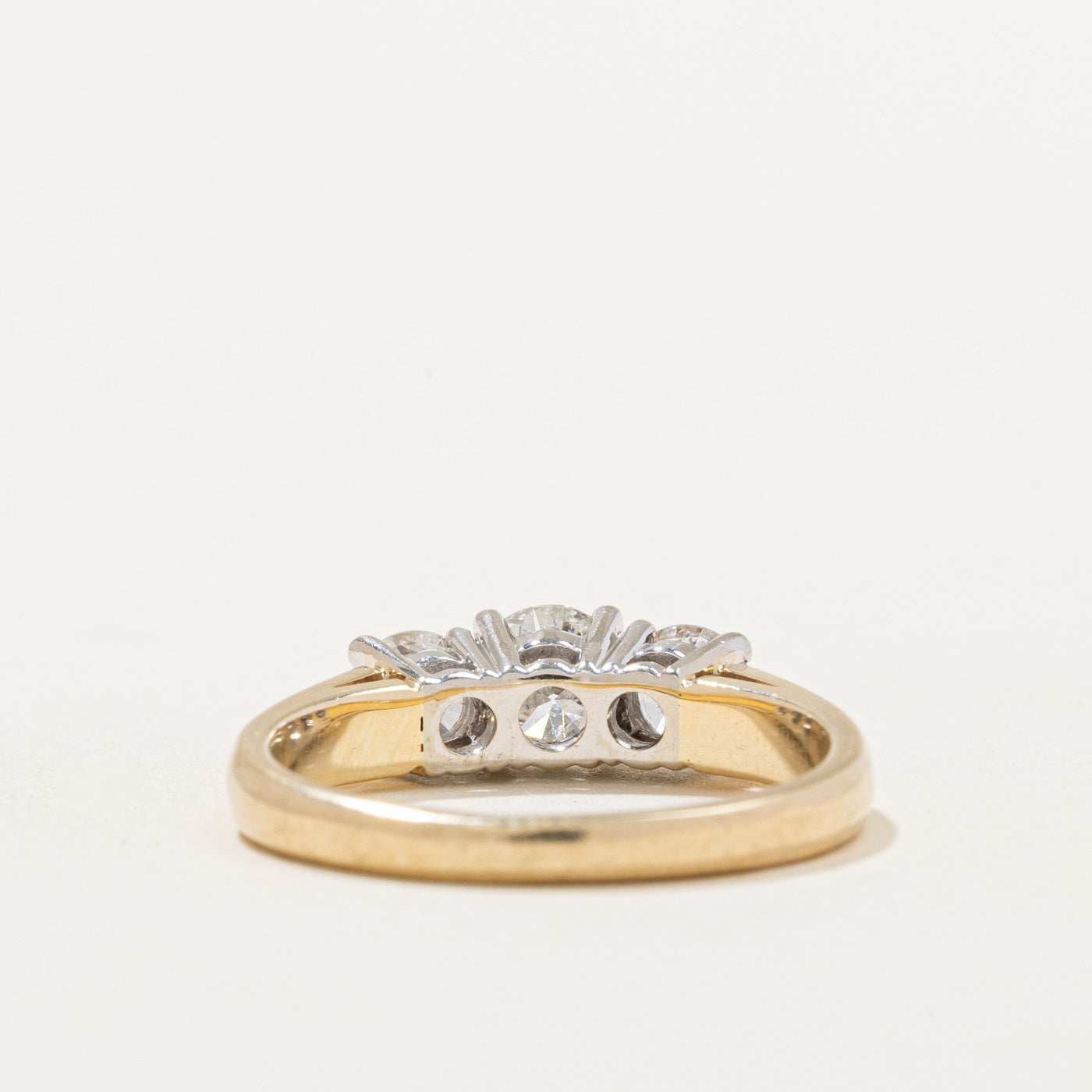 Bague trois diamants | 0,98 ct | Taille 6 |