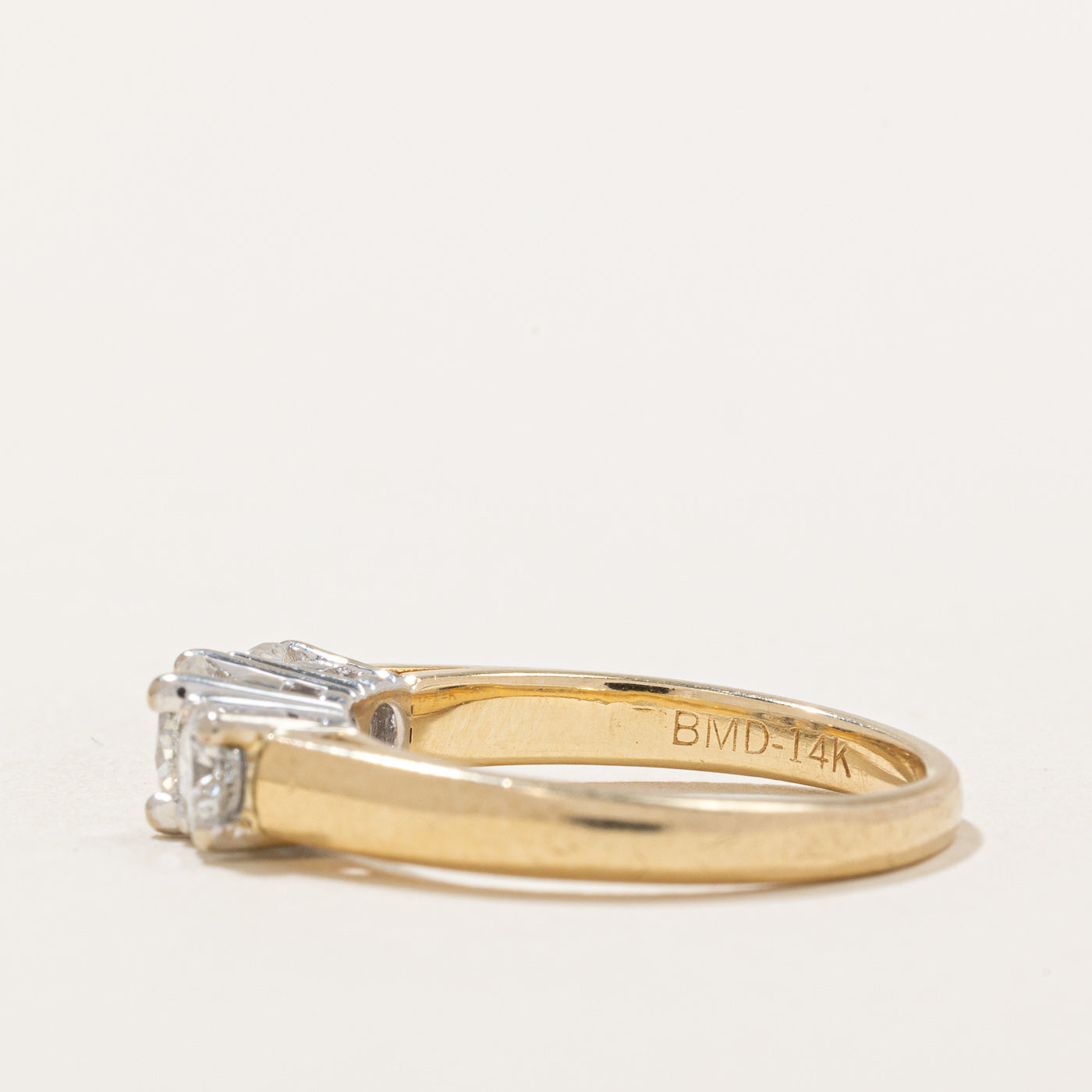 Bague trois diamants | 0,98 ct | Taille 6 |