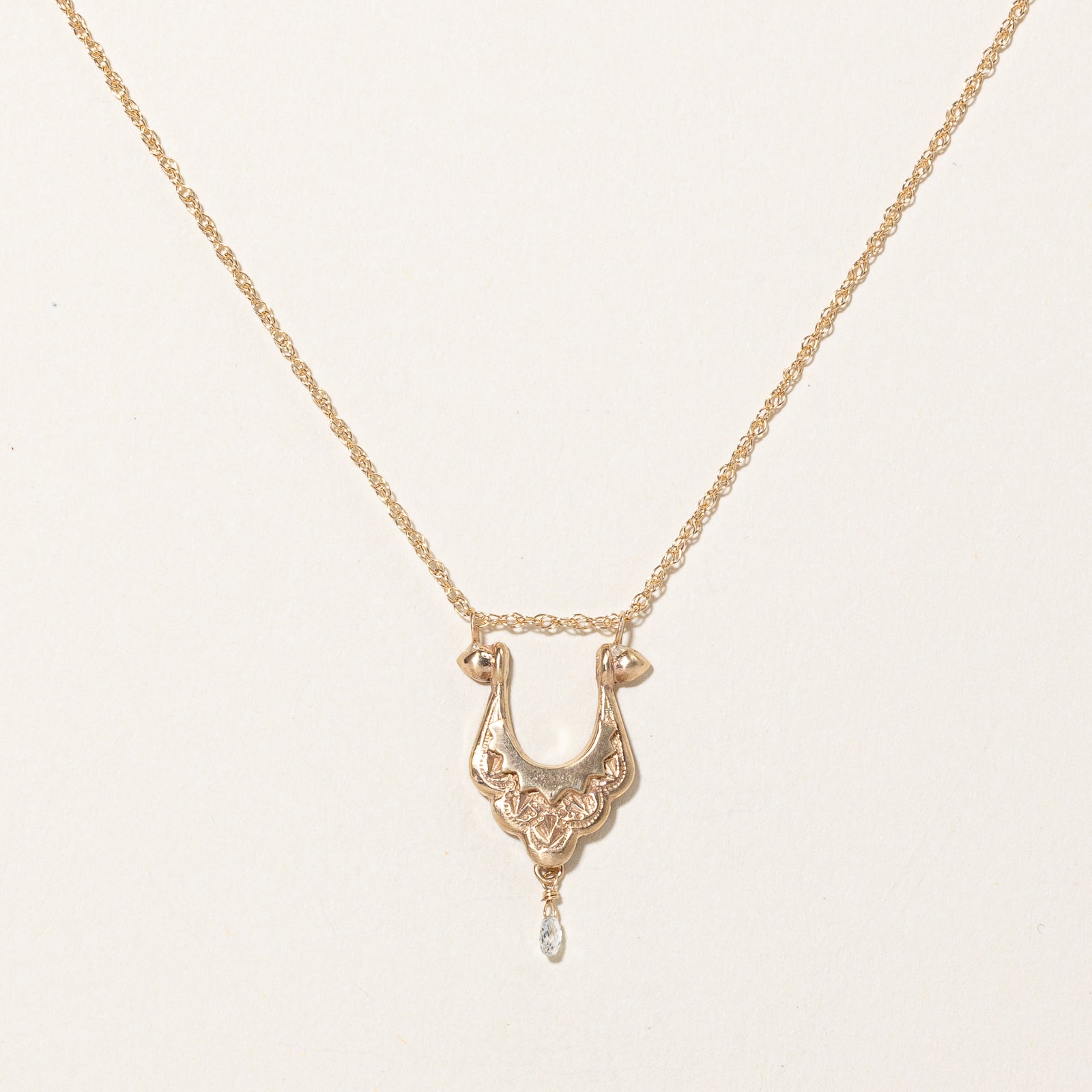 Pendentif et collier en diamant briolette | 0,05 ct | 15,5" |