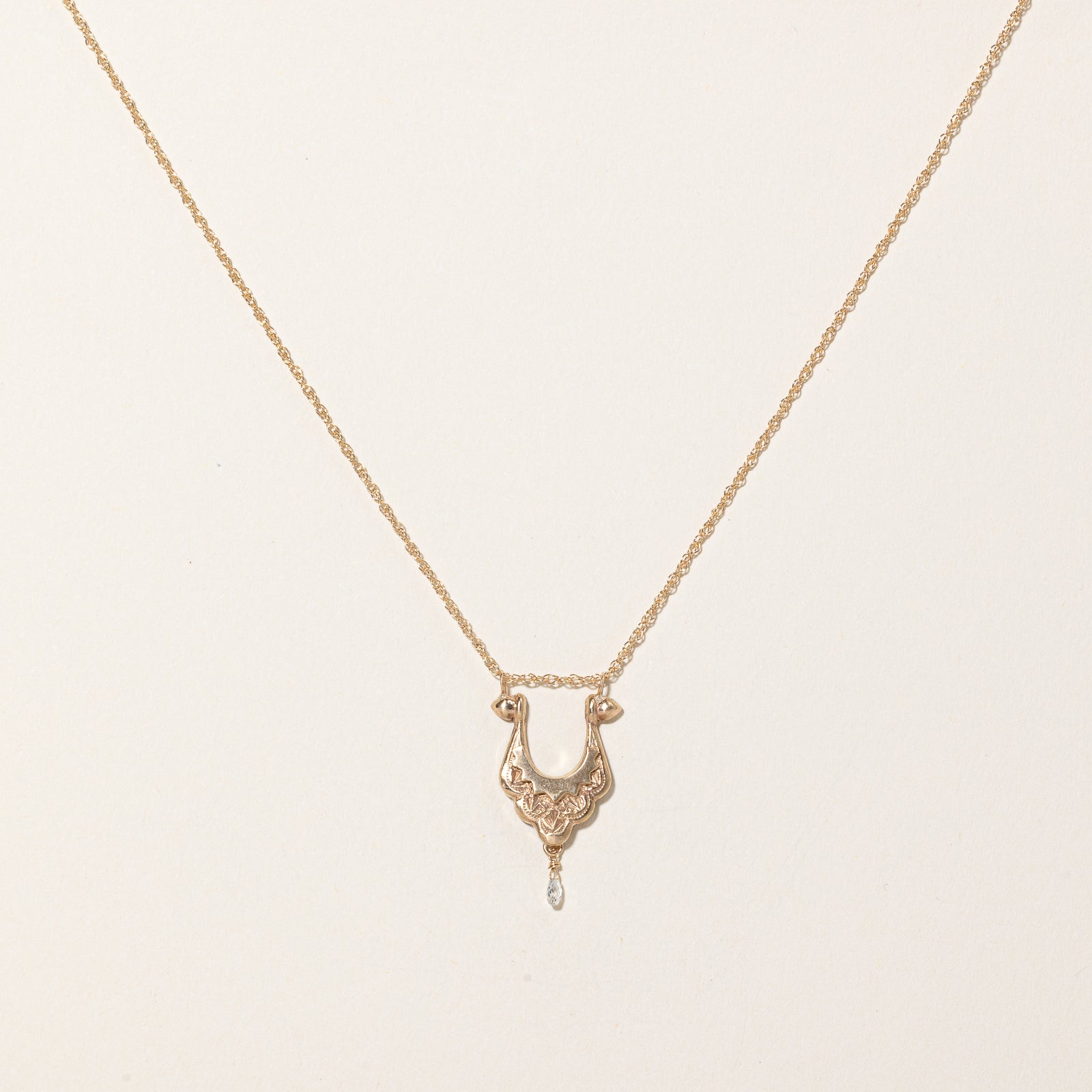 Pendentif et collier en diamant briolette | 0,05 ct | 15,5" |