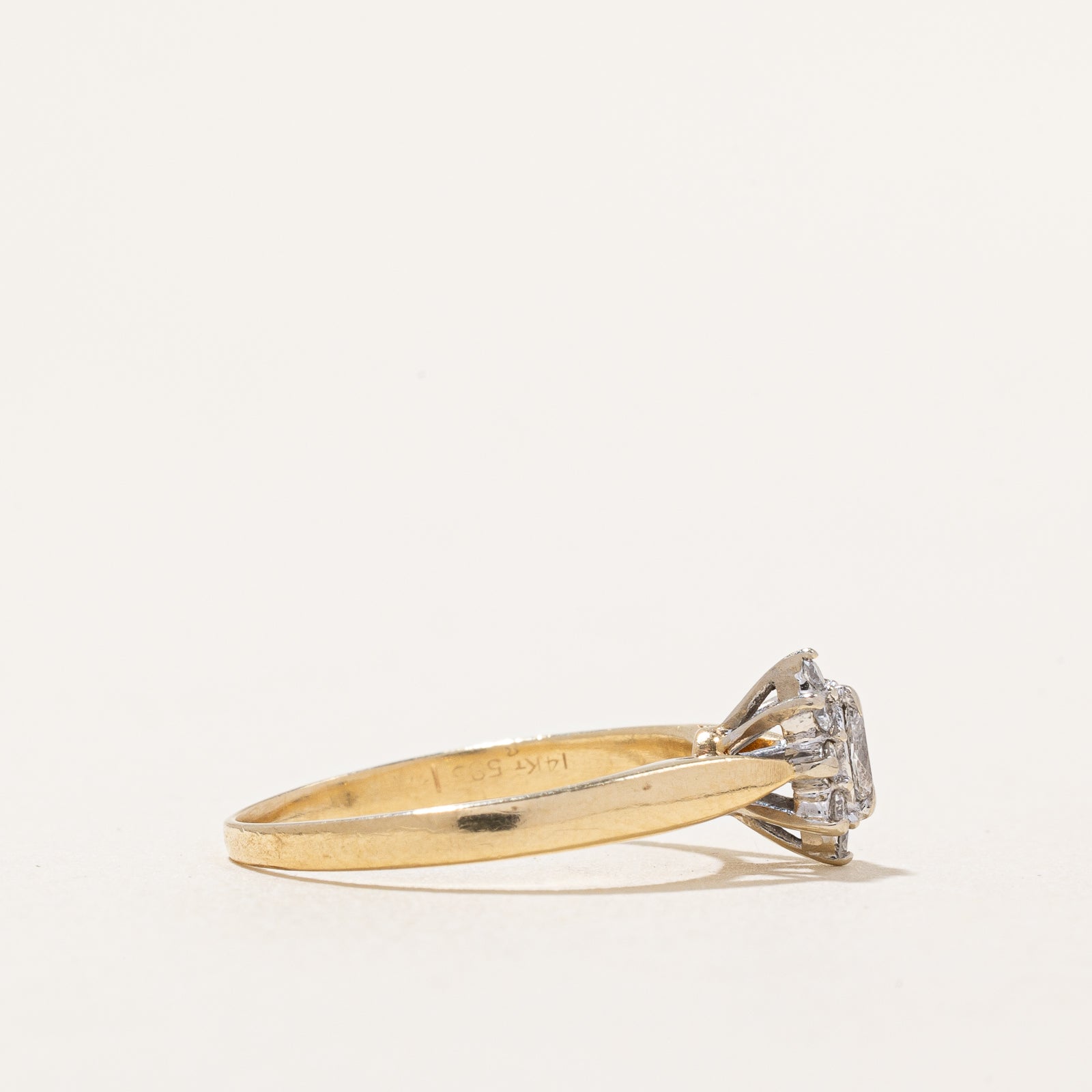 Diamond Flower Ring | 0.13ctw | SZ 4.5 |