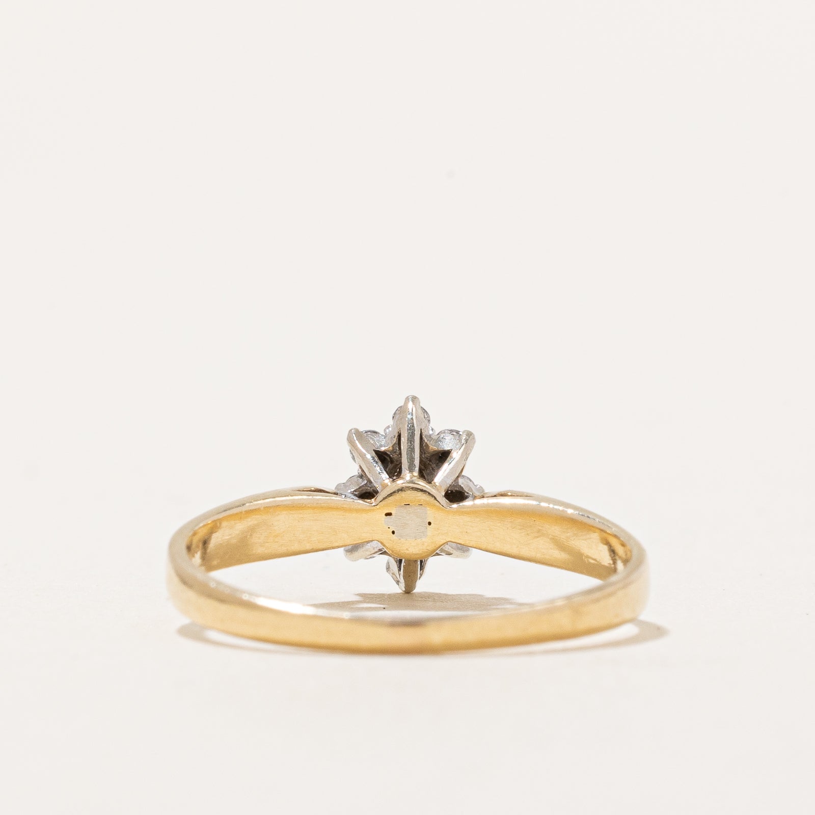 Diamond Flower Ring | 0.13ctw | SZ 4.5 |