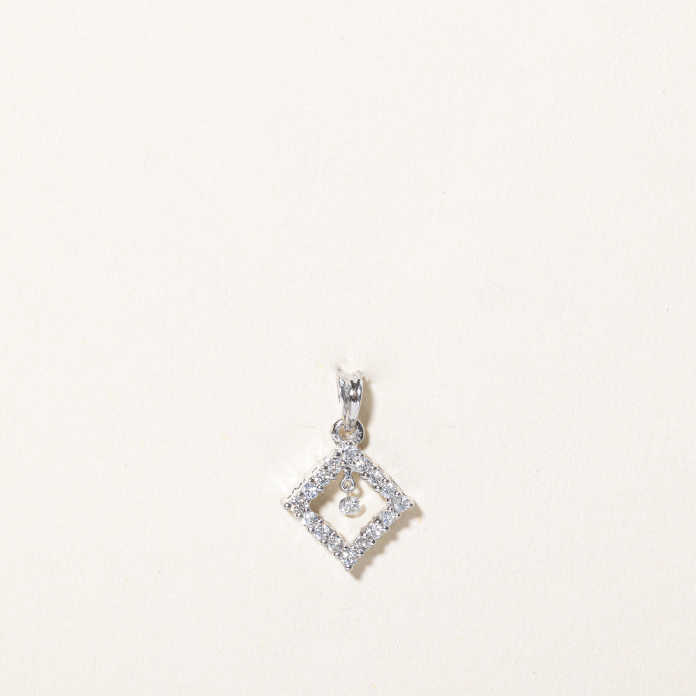 Dangling Diamond Pendant | 0.20ctw |