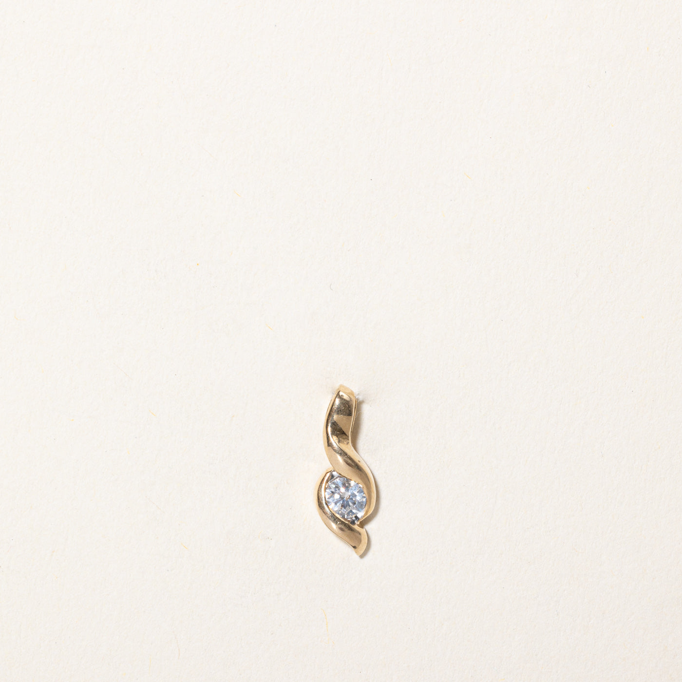 Semi Bezel Diamond Swirl Pendant | 0.19ct |