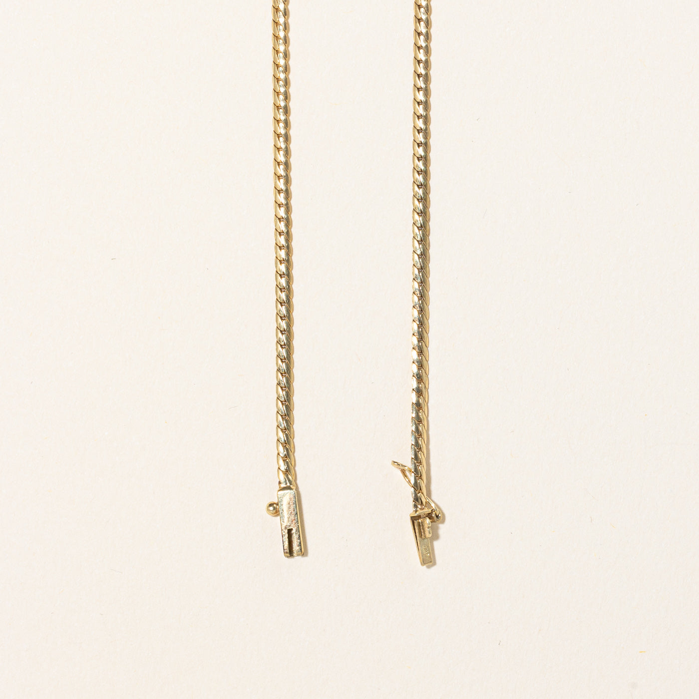 Diamond Twisted Scoop Pendant Necklace | 0.08ctw | 16" |