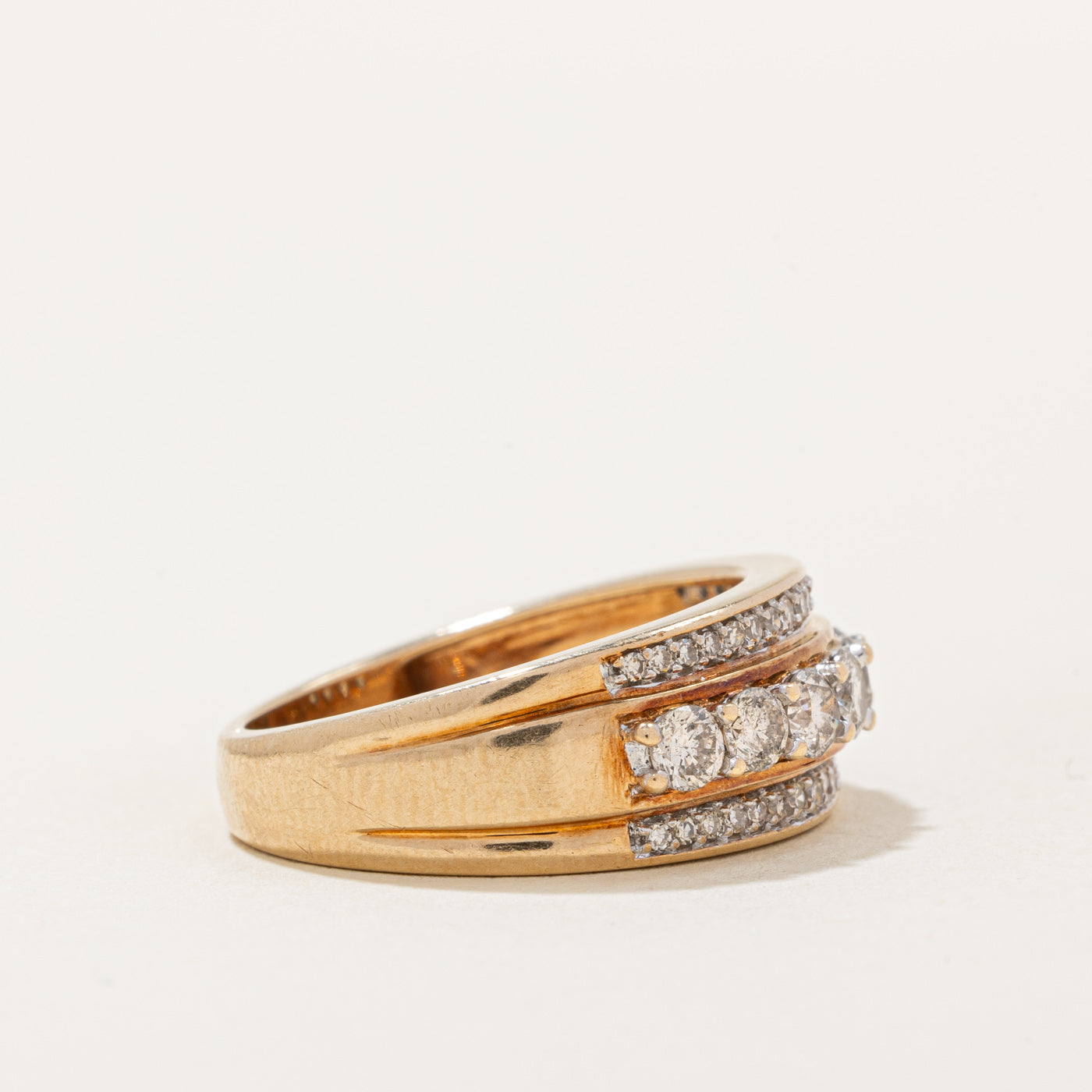 Diamond Ring | 0.92ctw | SZ 7 |