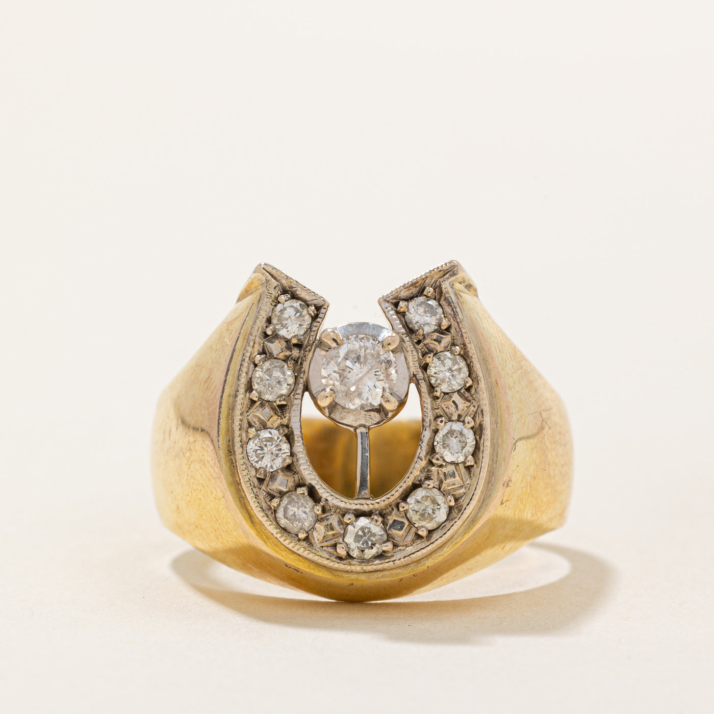 Bague fer à cheval en diamant | 0,46 ct | Taille 9 |