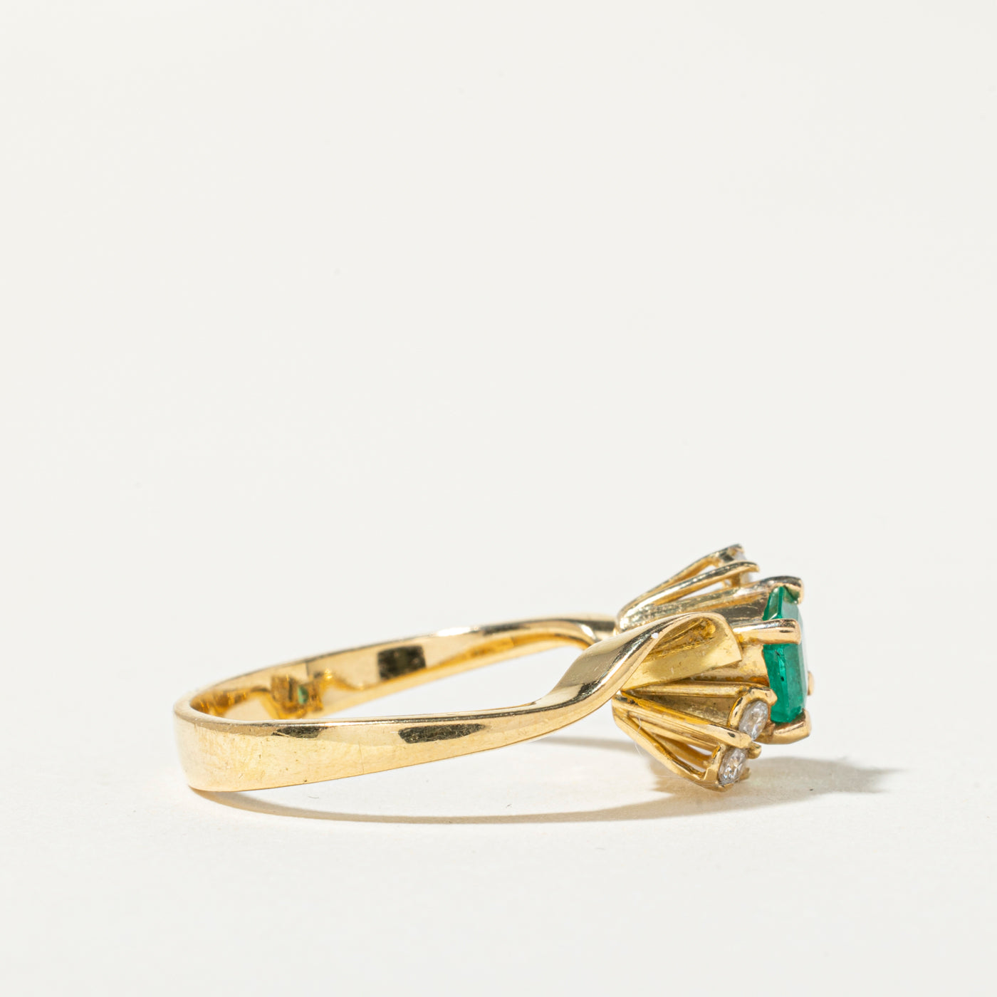 18k Emerald & Diamond Wavy Cocktail Ring | 0.67ct, 0.16ctw | SZ 5.5