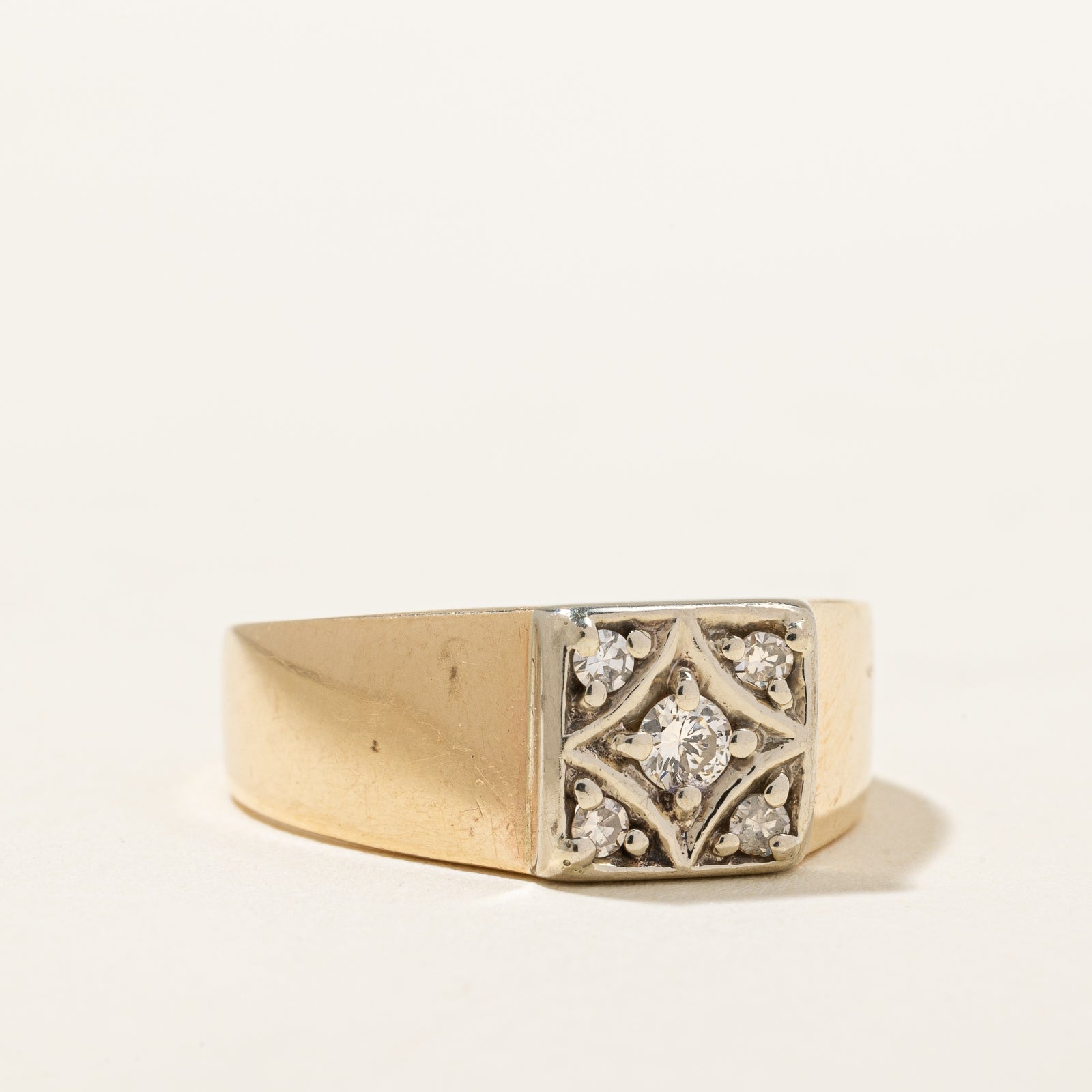 Diamond Cluster Ring | 0.19ctw | SZ 8 |