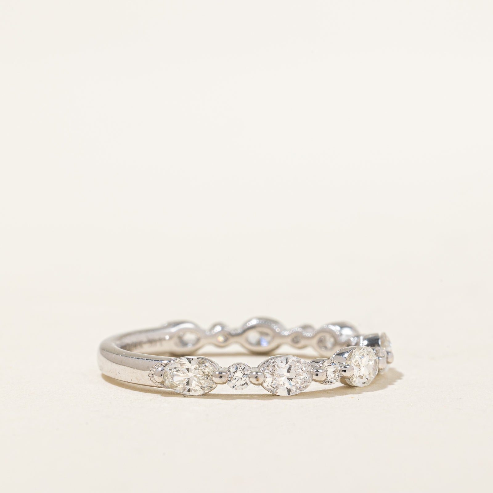 Alliance semi-éternité en diamants « Neil Lane » | 0,90 ct | Taille 6,5 |