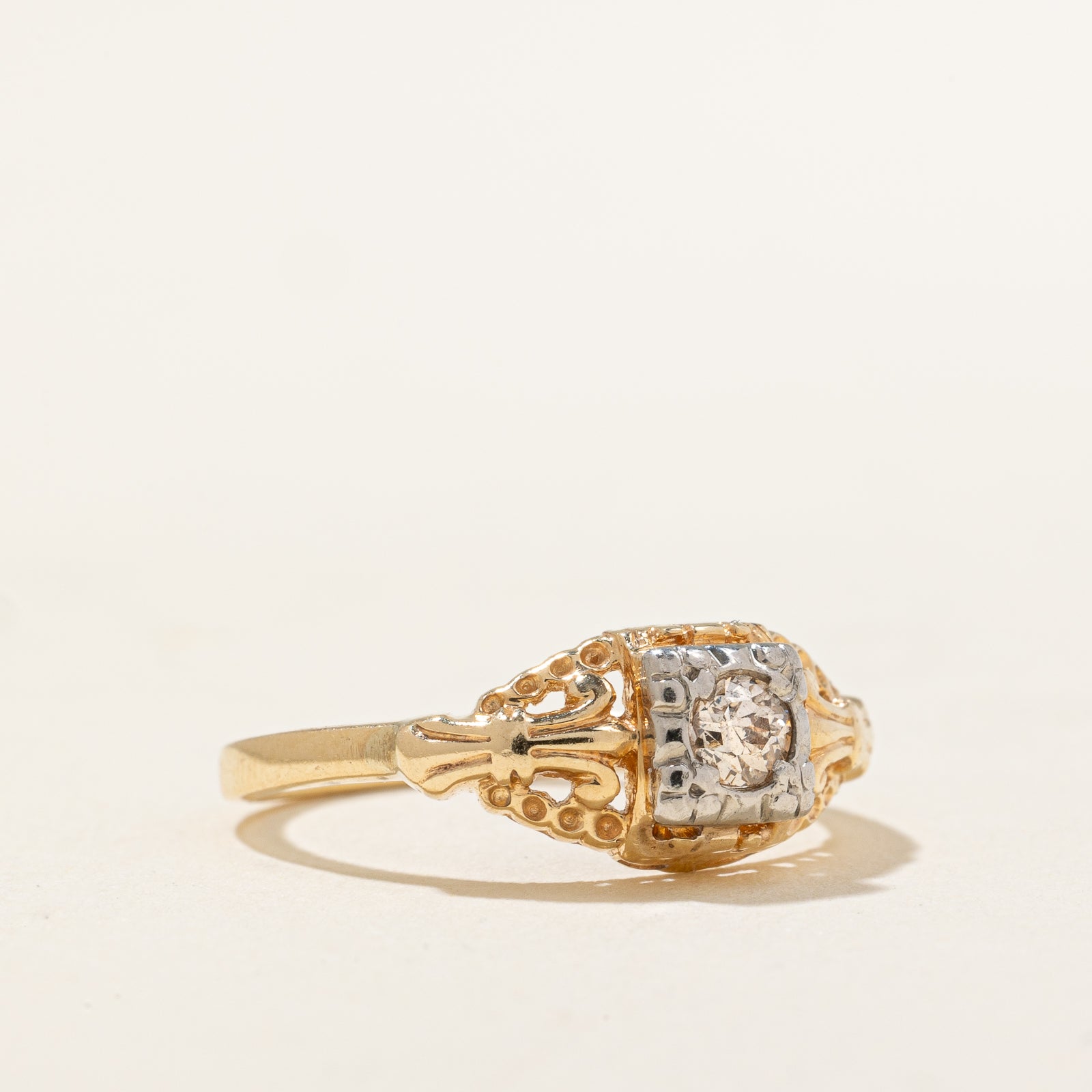 Bague ornée d'un diamant taille ancienne européenne | 0,14 ct | Taille 4,5 |