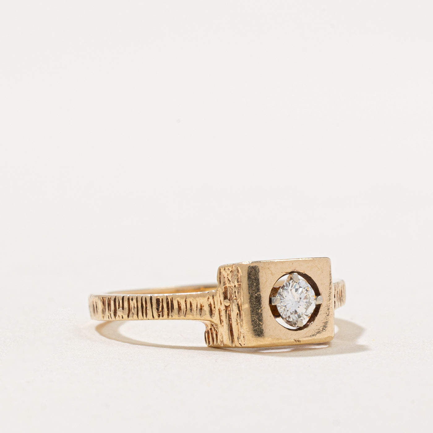 Bague texturée en diamant | 0,10 ct | Taille 6 |