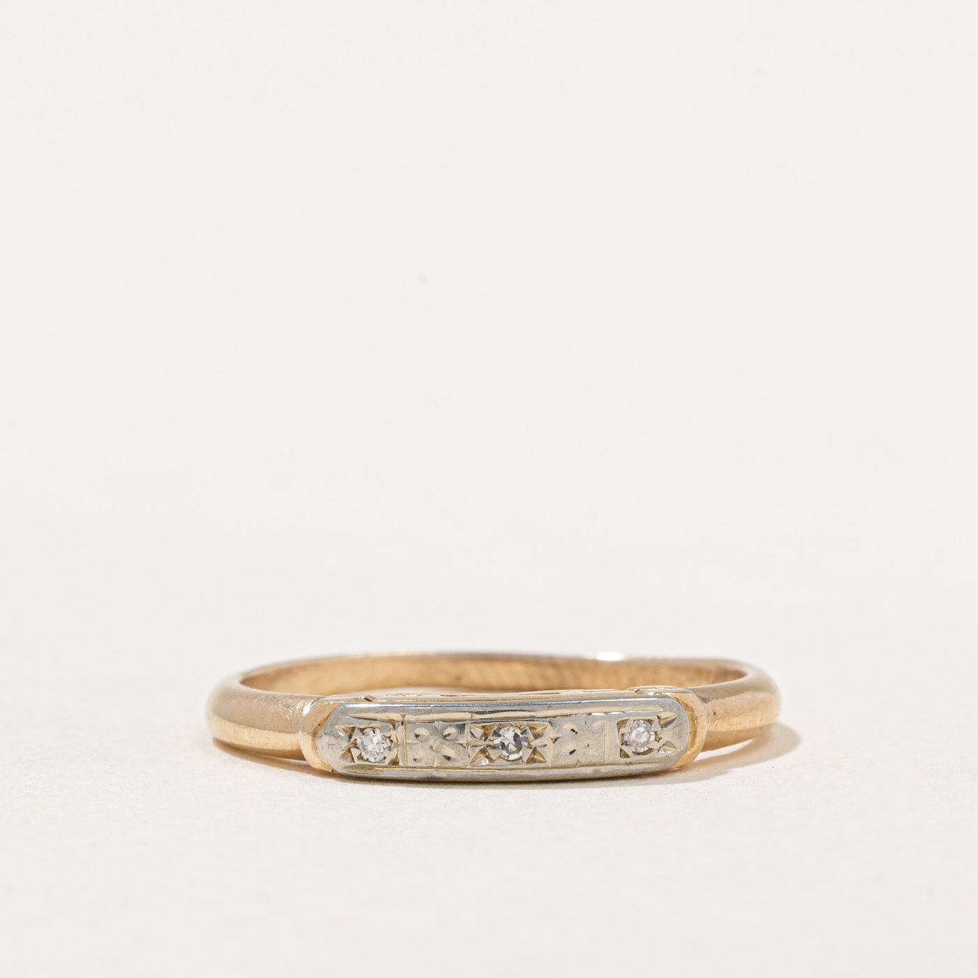 Bague sertie de diamants à fleur | 0,02 ct | Taille 7 |