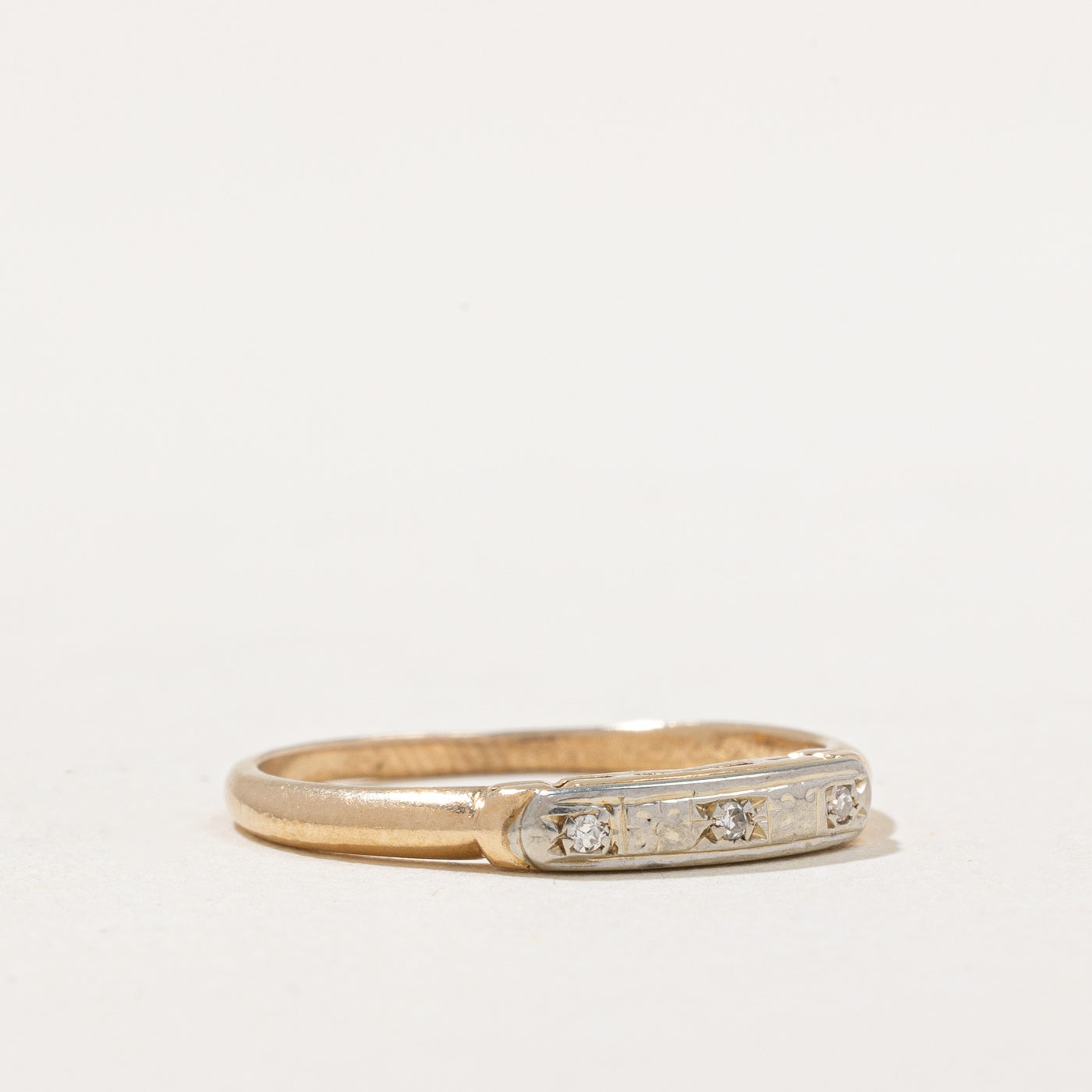 Bague sertie de diamants à fleur | 0,02 ct | Taille 7 |