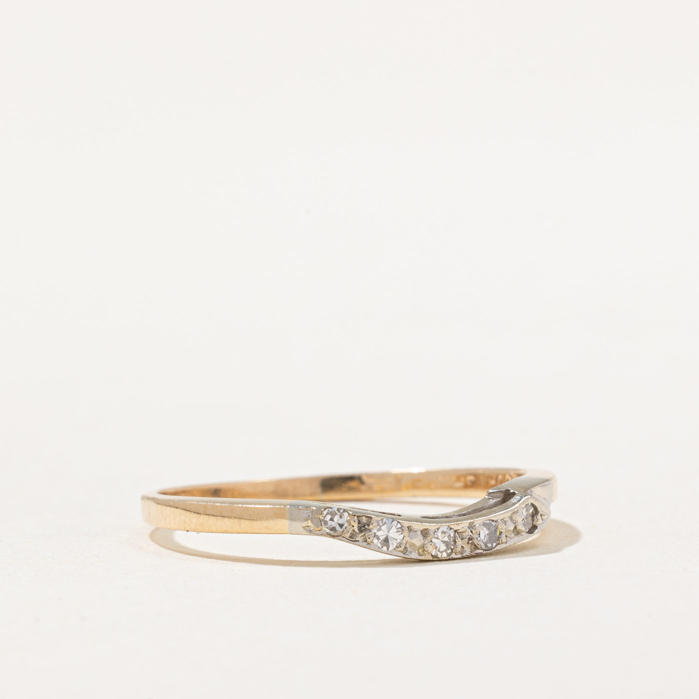 Bague contour diamantée | 0,07 ct | Taille 8,25 |