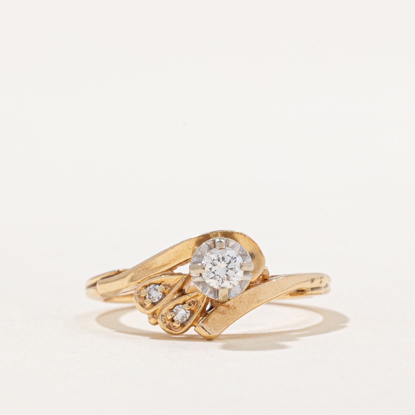 Illusion Set Diamond Abstract Ring | 0.16ctw | SZ 6 |