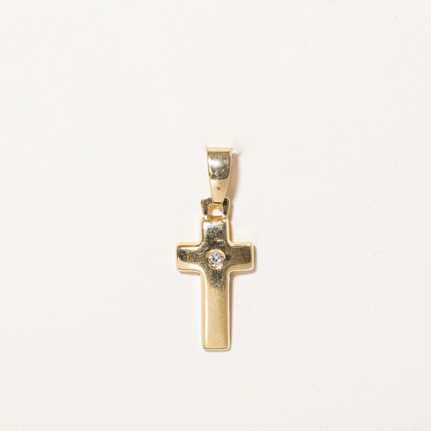 Diamond Cross Pendant | 0.03ct |
