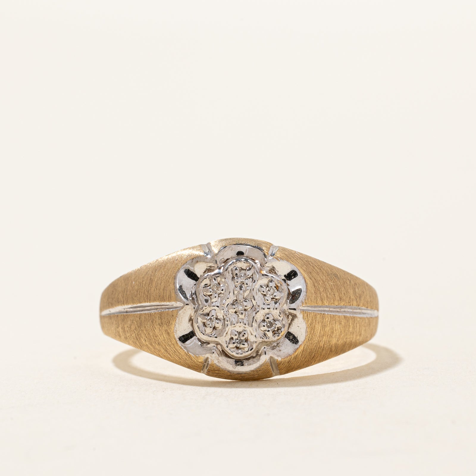 Diamond Flower Ring | 0.03ctw | SZ 9.75 |