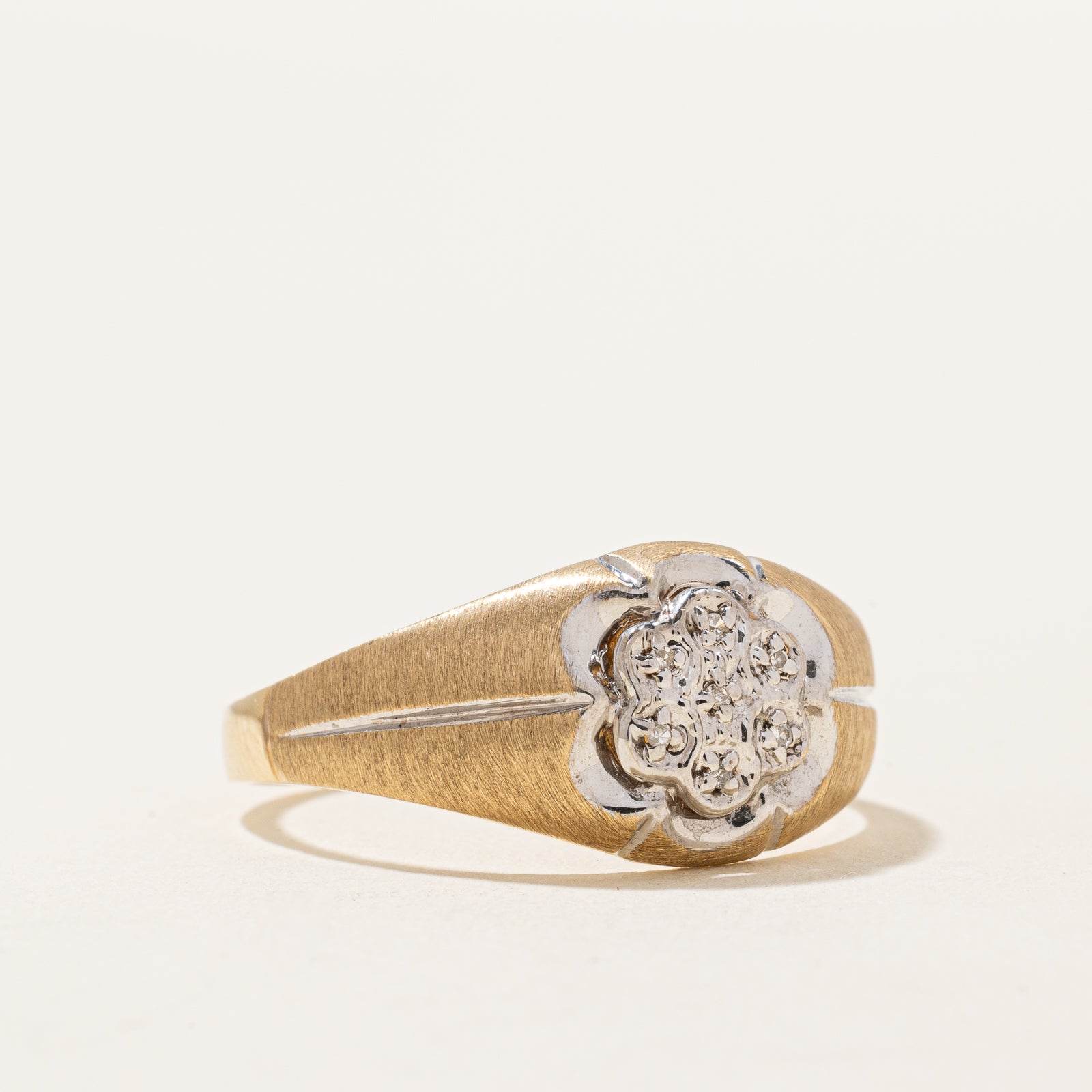 Diamond Flower Ring | 0.03ctw | SZ 9.75 |