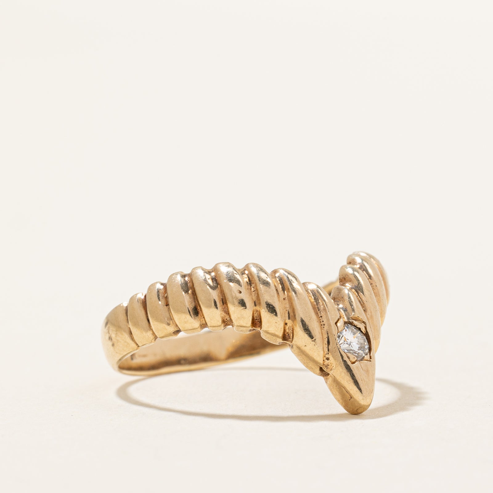 Diamond Chevron Ring | 0.09ct | SZ 8 |