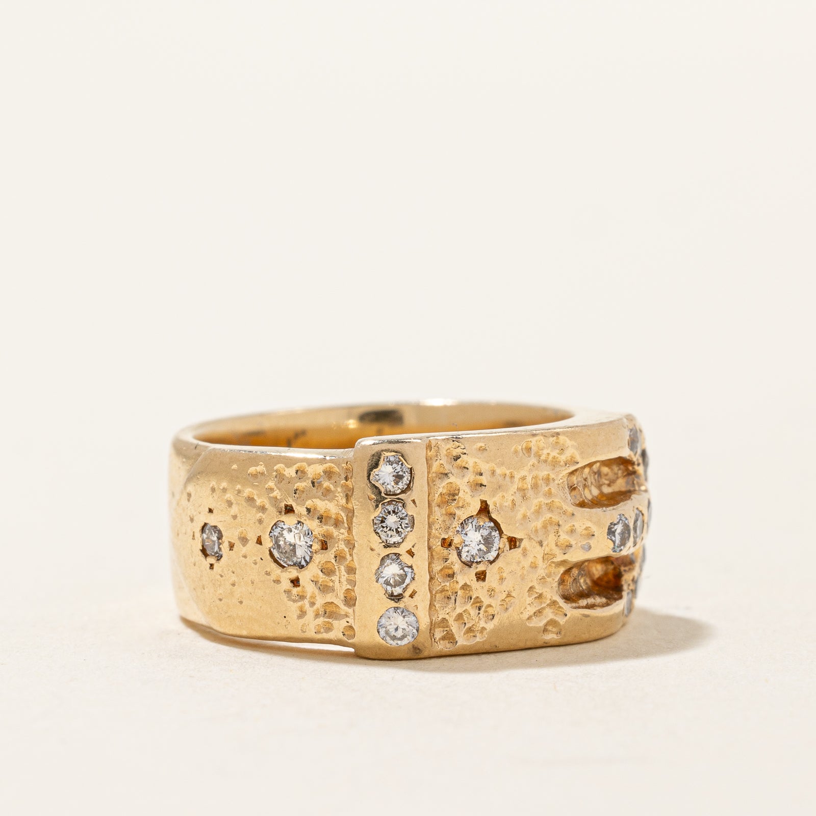 Diamond Buckle Band | 0.30ctw | SZ 4.5 |