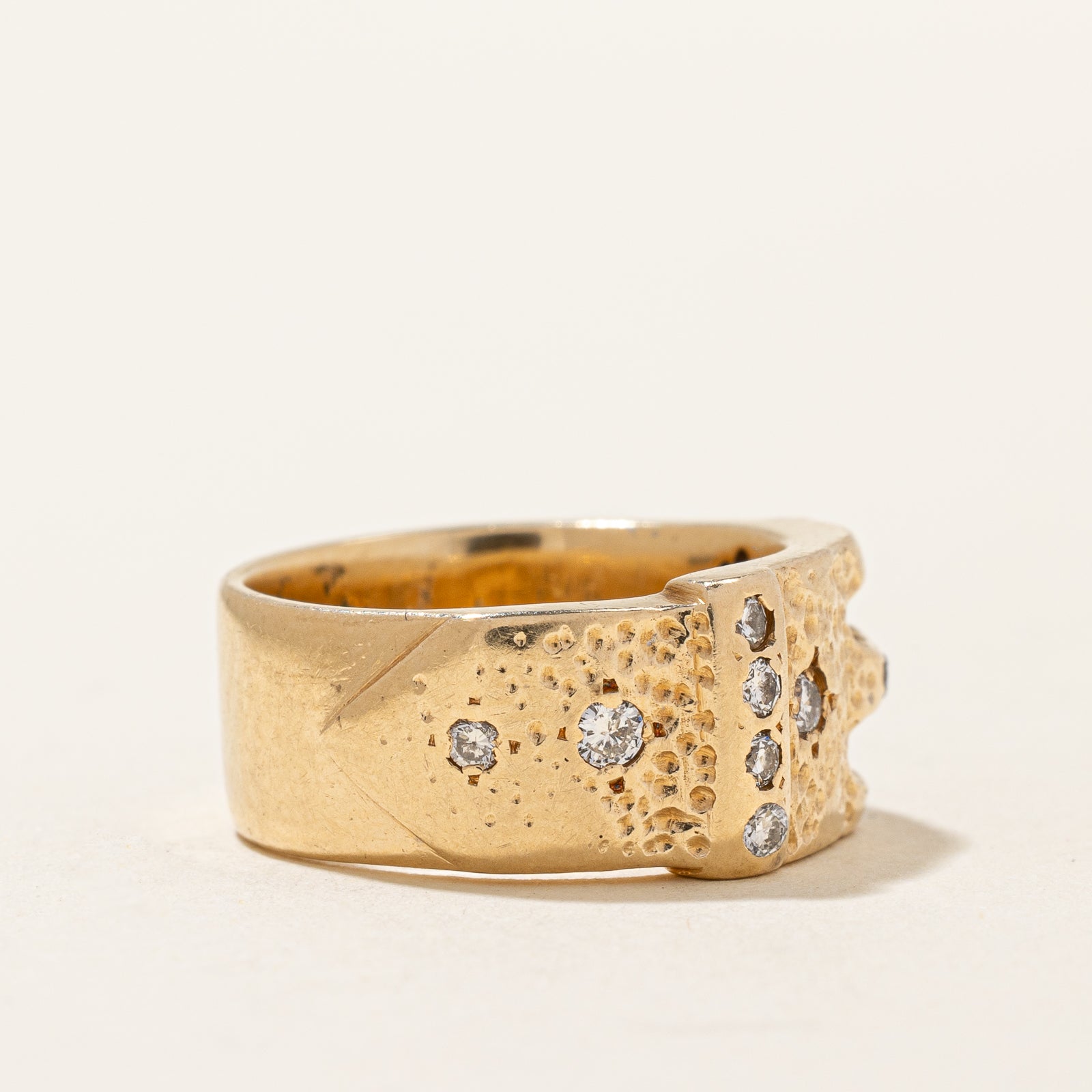 Diamond Buckle Band | 0.30ctw | SZ 4.5 |