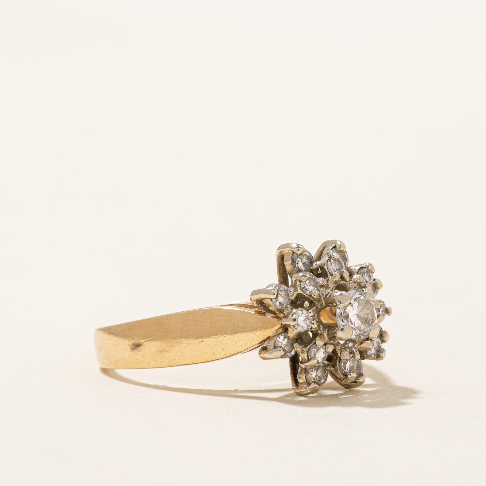 Flower Diamond Ring | 0.49ctw | SZ6.75 |