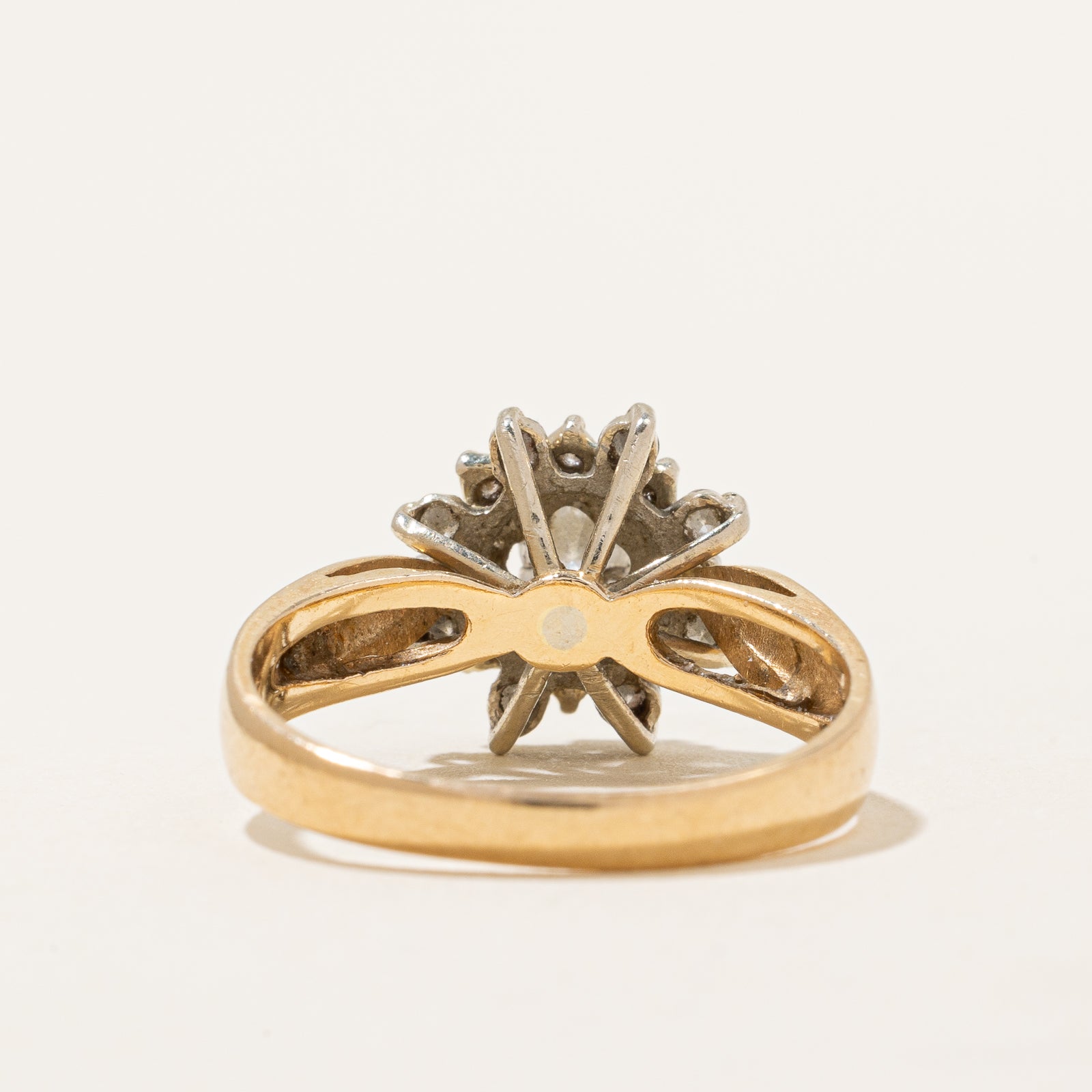 Flower Diamond Ring | 0.49ctw | SZ6.75 |
