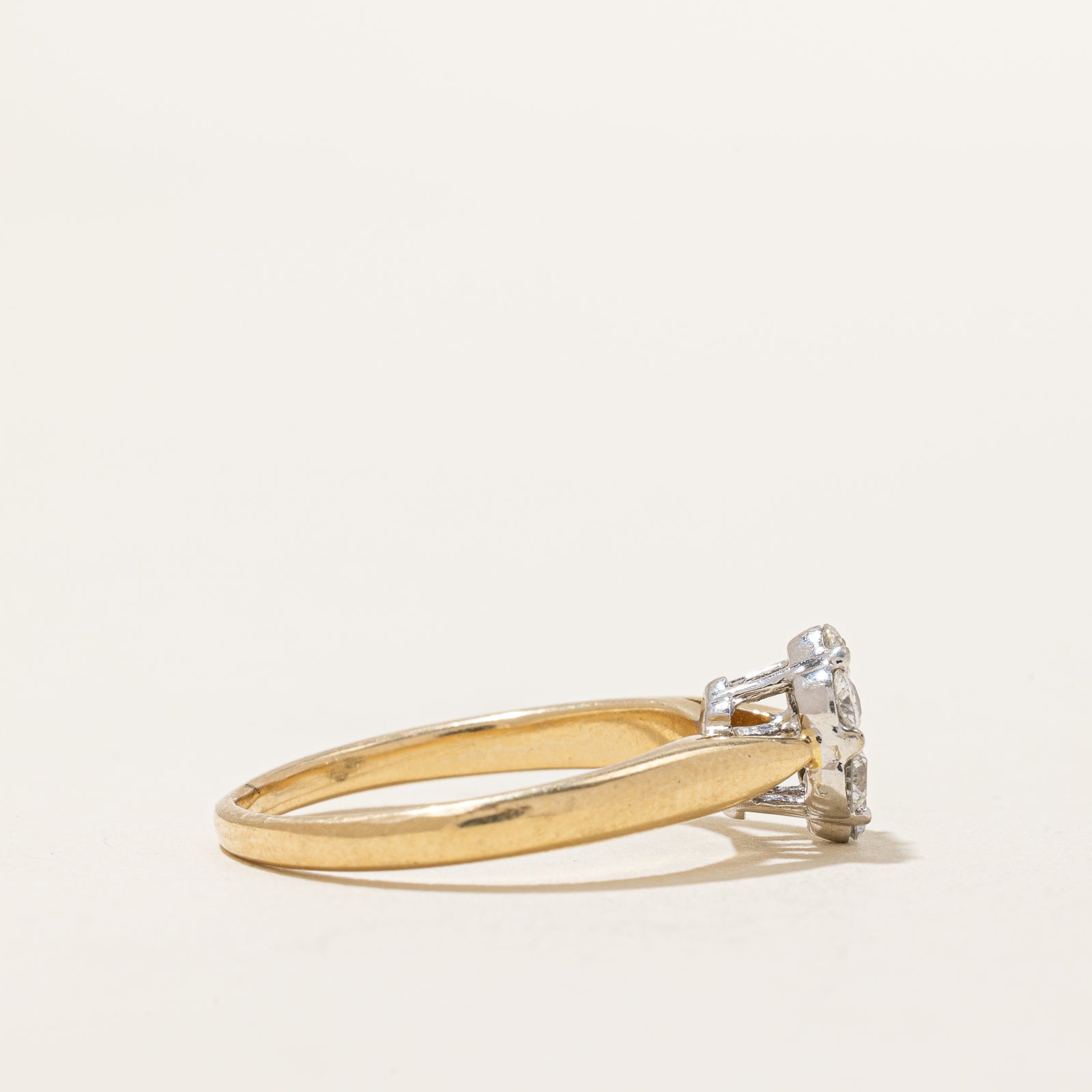 Diamond Flower Ring | 0.42ctw | SZ 6.75 |