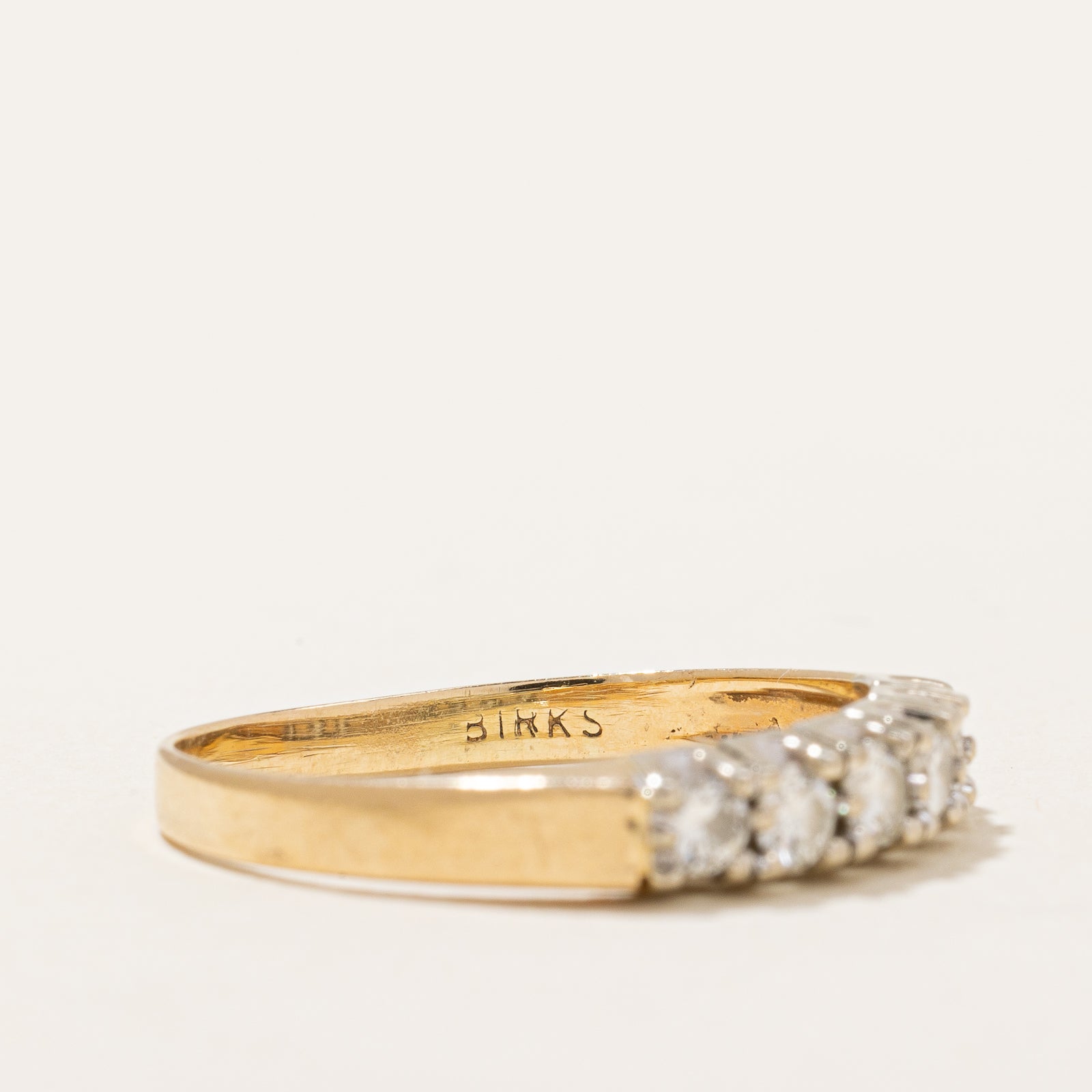 Bague sertie de diamants pavés « Birks » | 0,50 ct | Taille 7,5 |