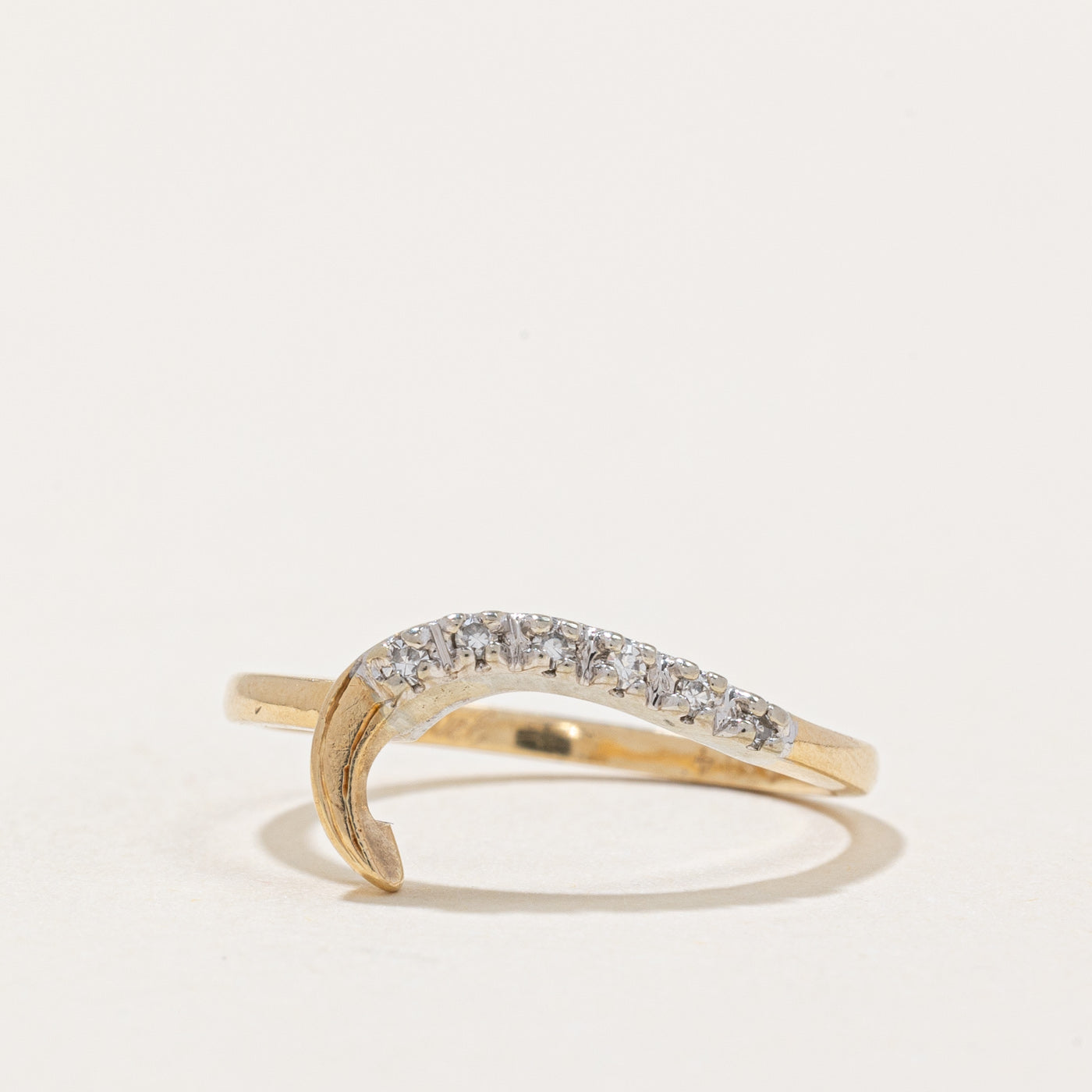Diamond Curve Ring | 0.05ctw | SZ 6.25 |