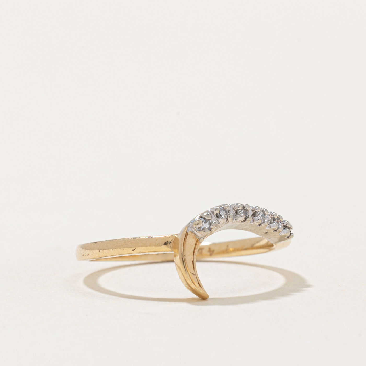 Diamond Curve Ring | 0.05ctw | SZ 6.25 |